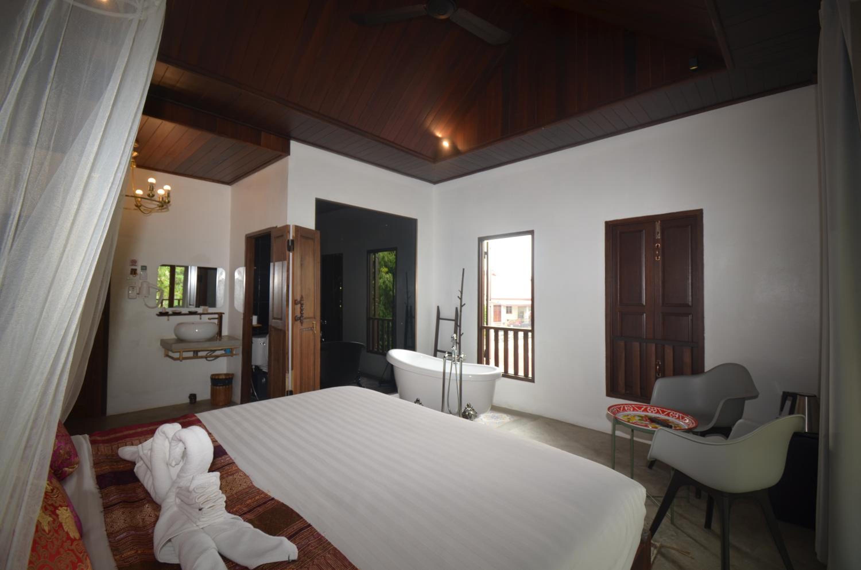 King Room with River View - Photo 14