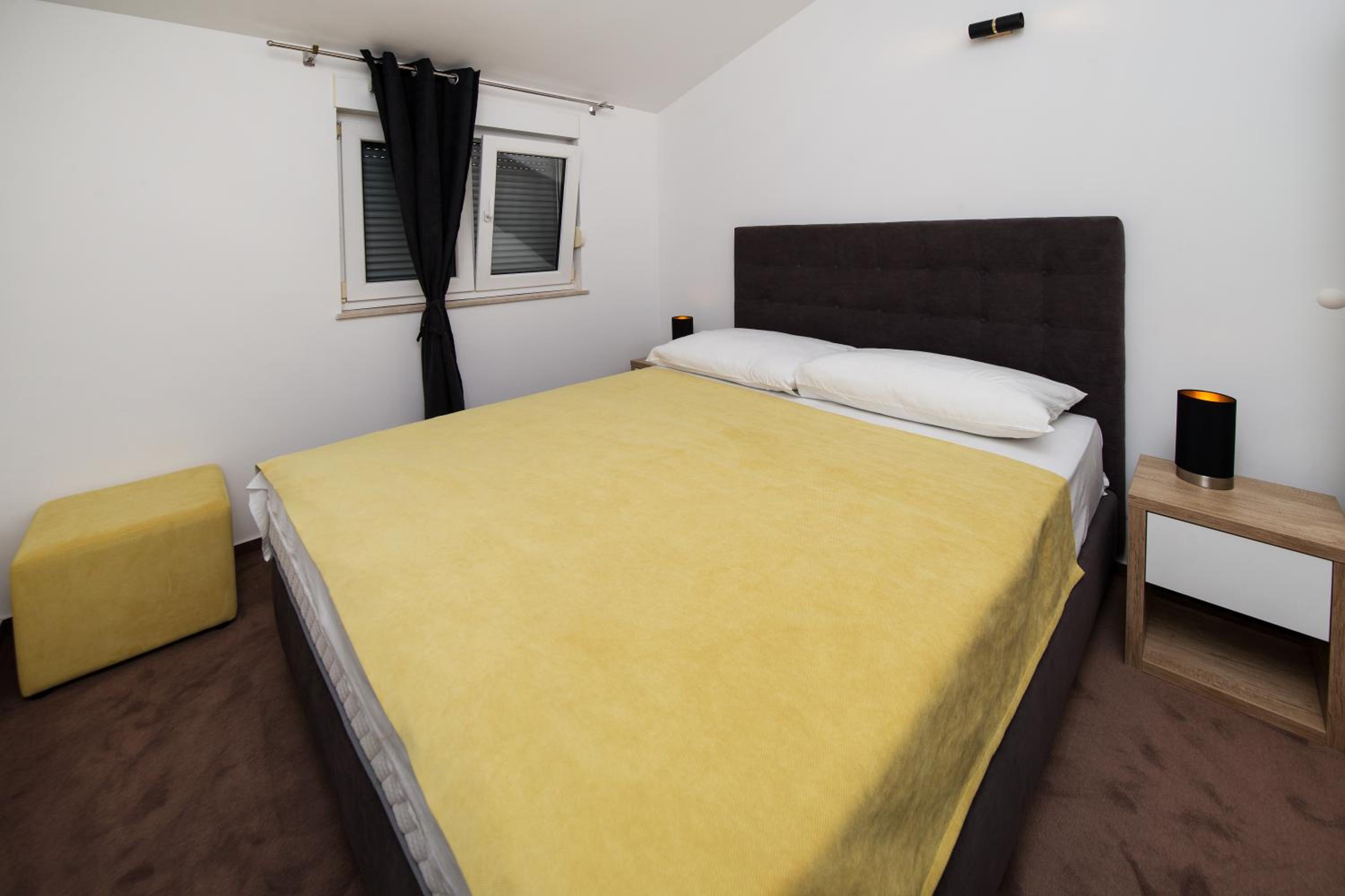Penthouse Apartment - Photo 3