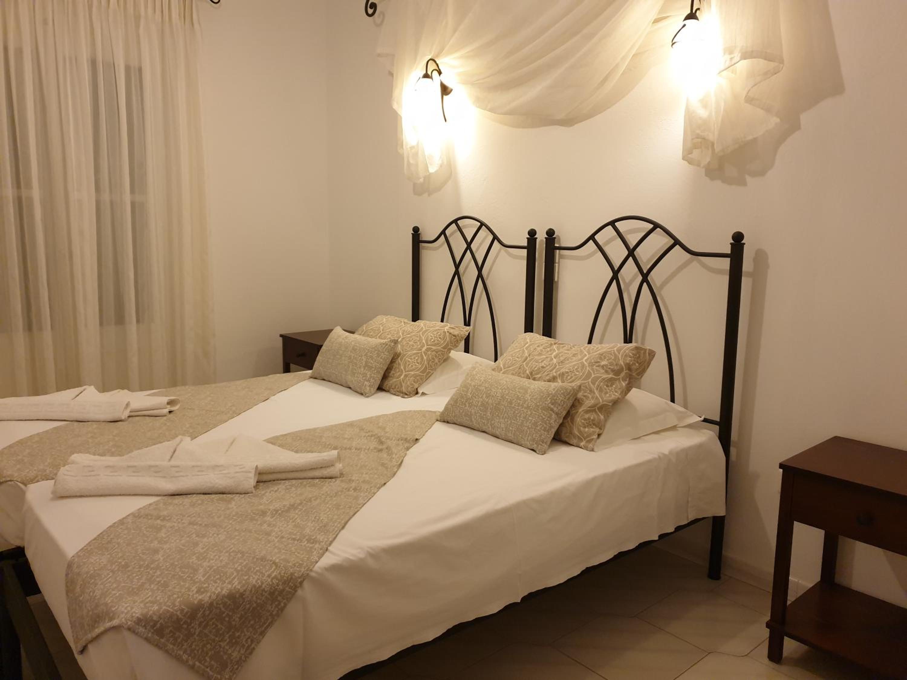 Standard Twin Room with Mountain View - Photo 3