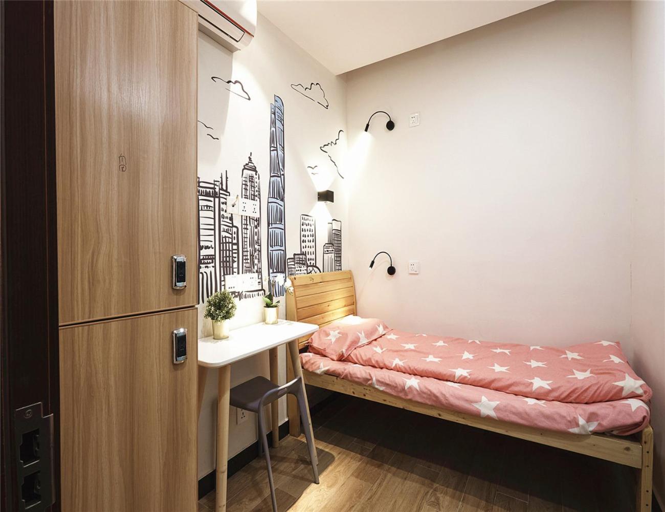 Single Room without Window
