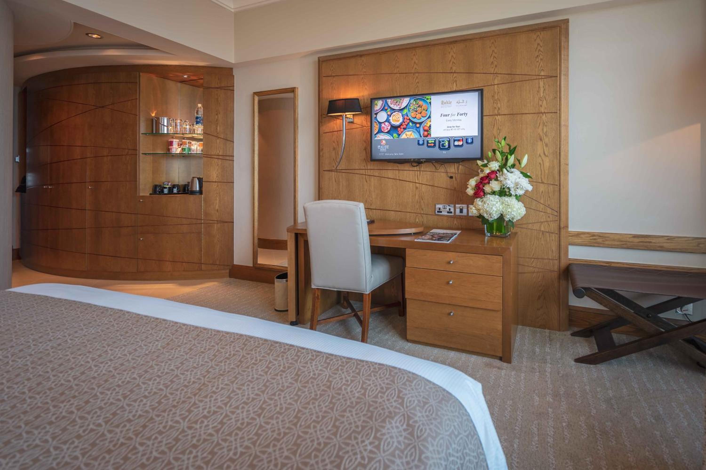 Luxury King Room - Photo 3