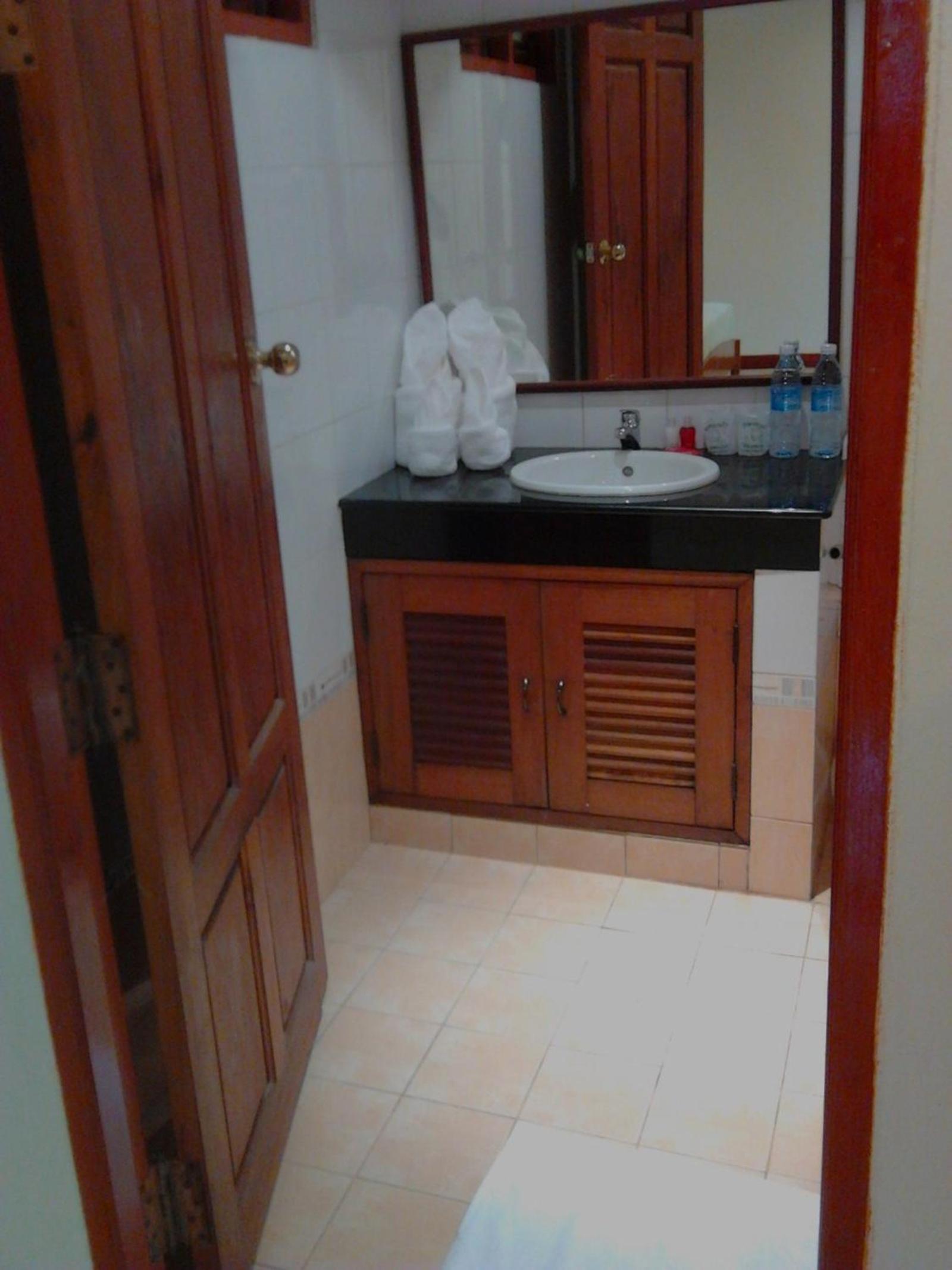 Standard Double Room with Garden View - Photo 3