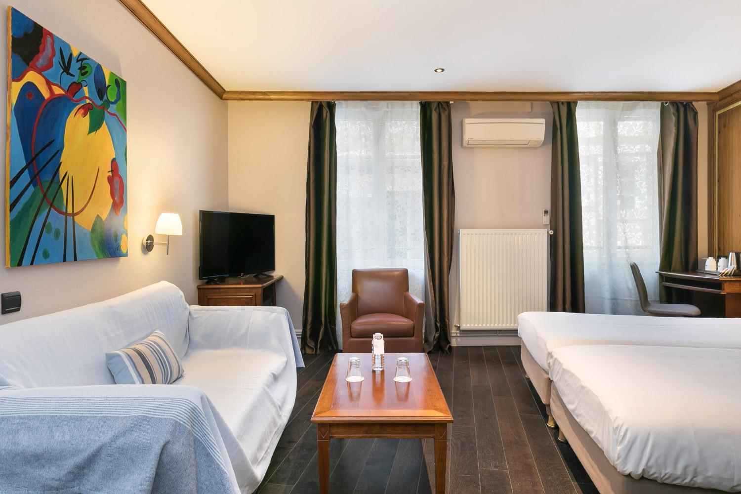 Deluxe Twin Room
