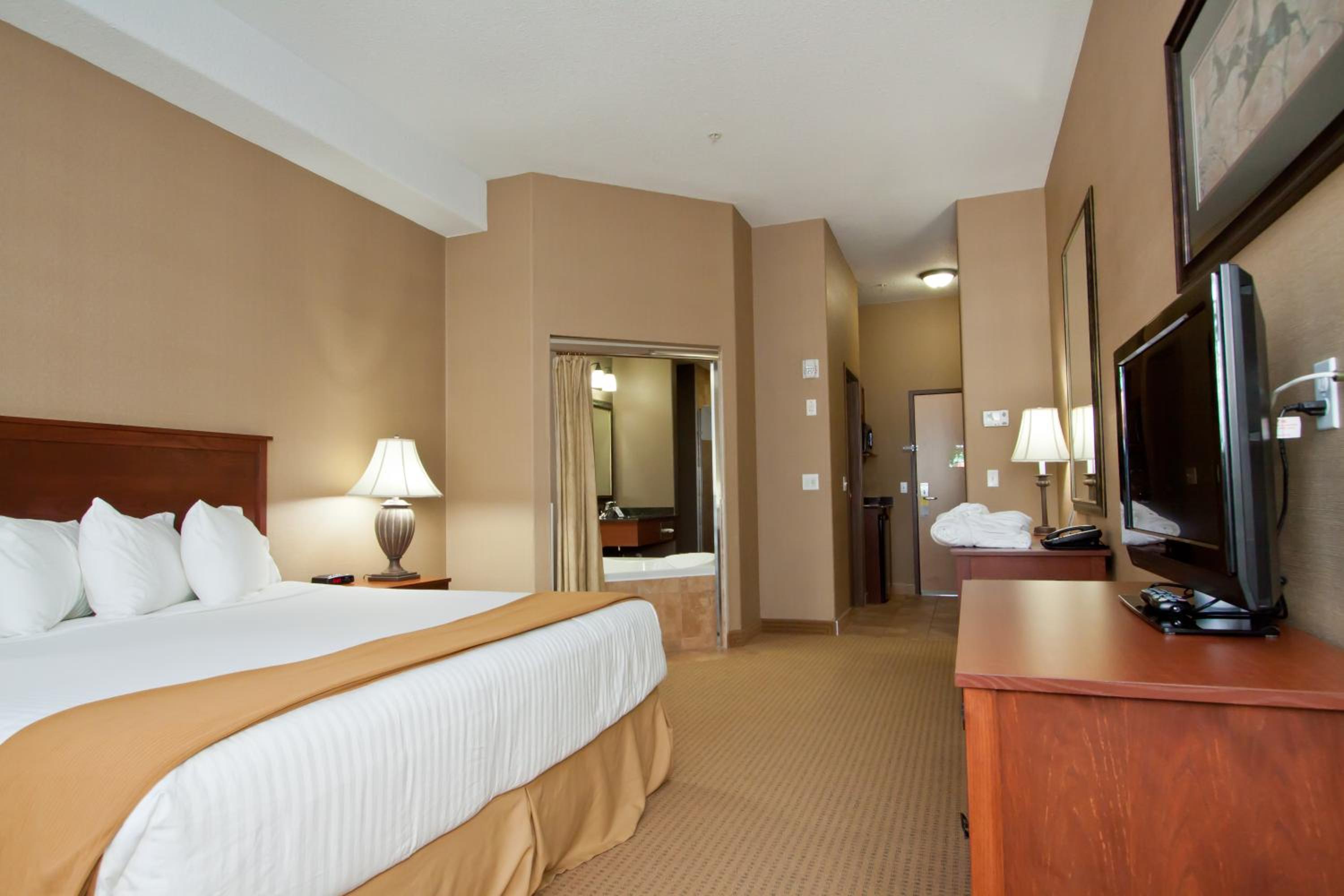 Studio King Suite - Non-Smoking - Photo 1