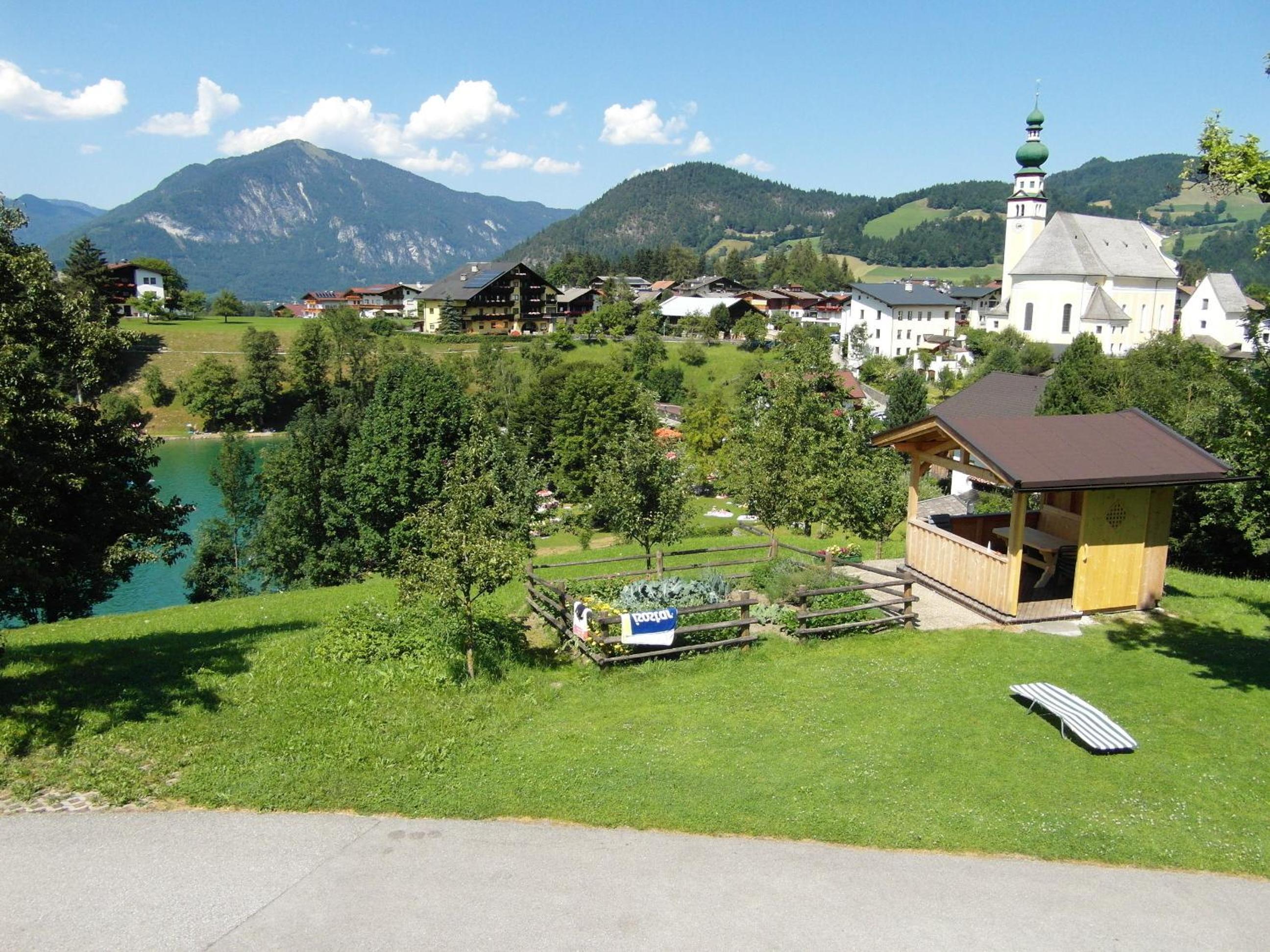 Apartment with Lake View photo 3