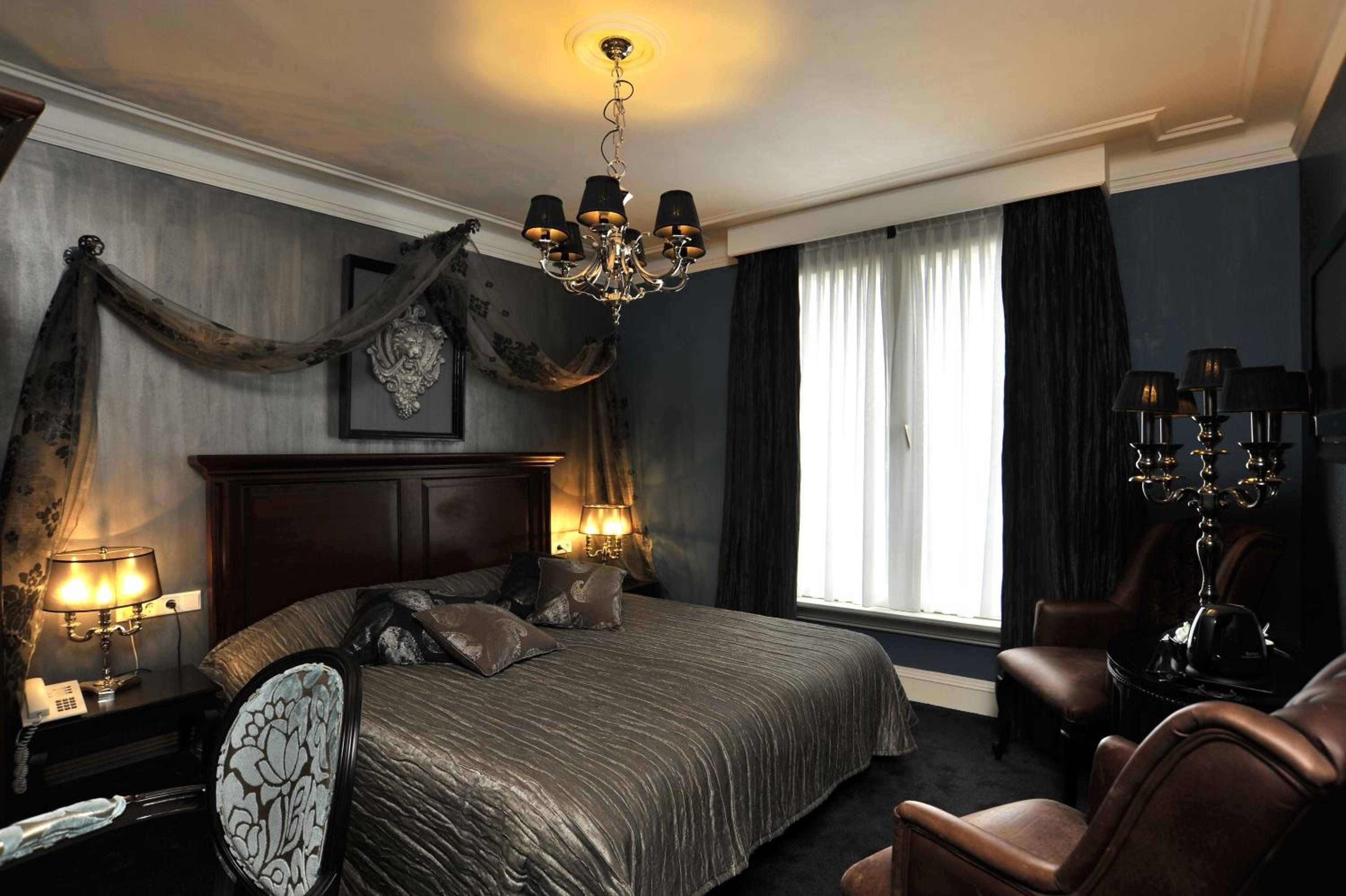 Luxury City Room - Photo 5