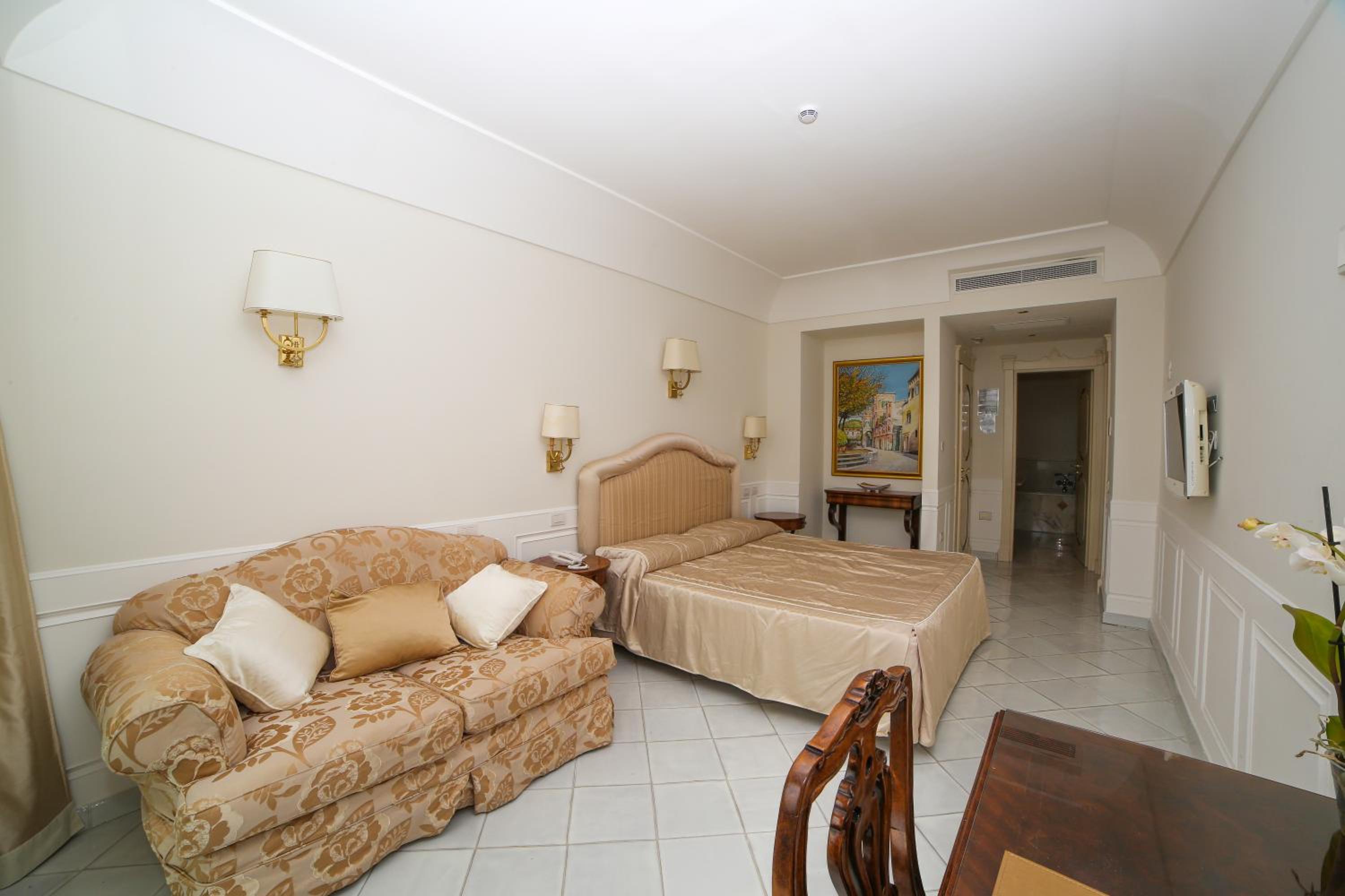 Deluxe Double Room - Photo 4