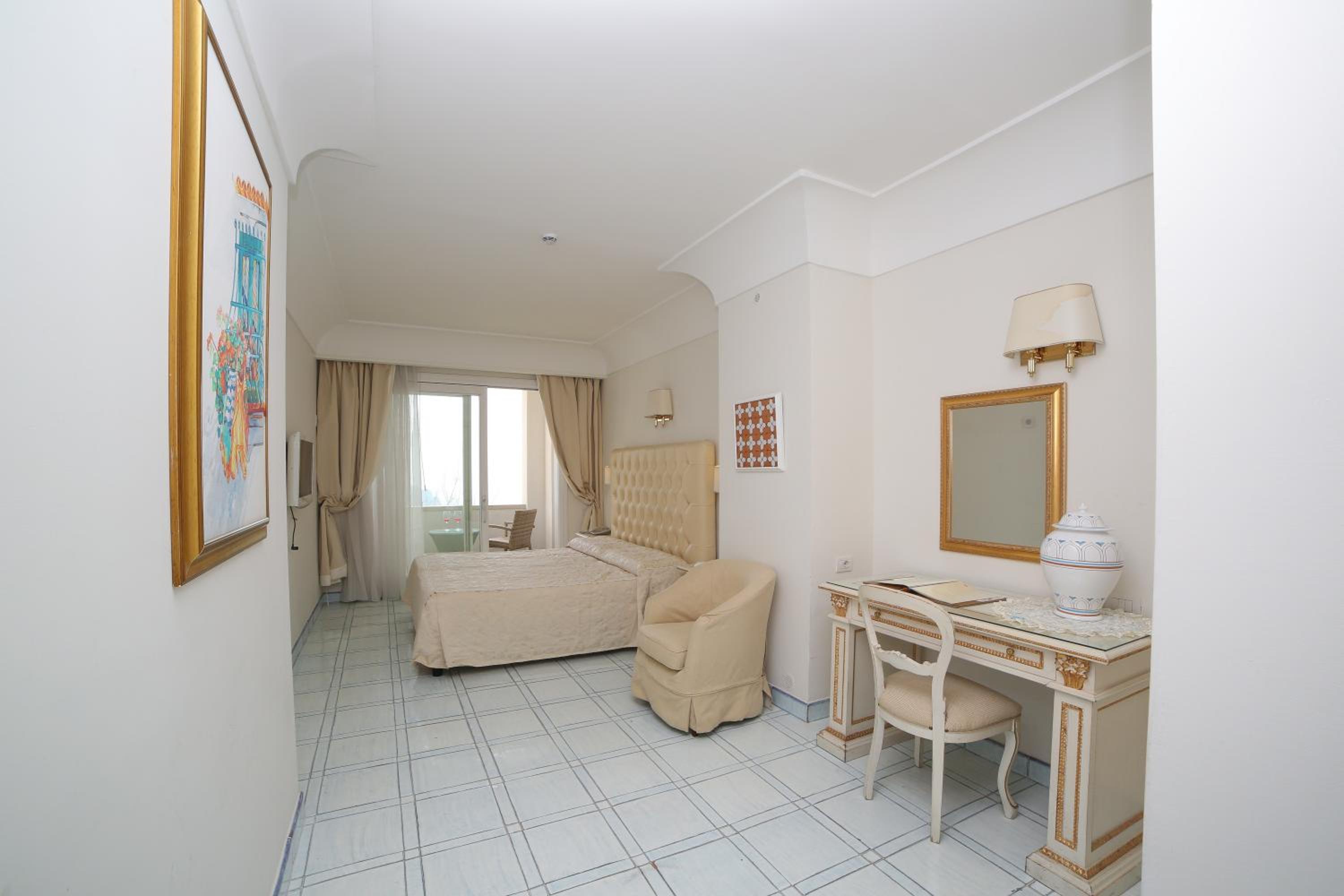 Superior Double Room - Photo 1