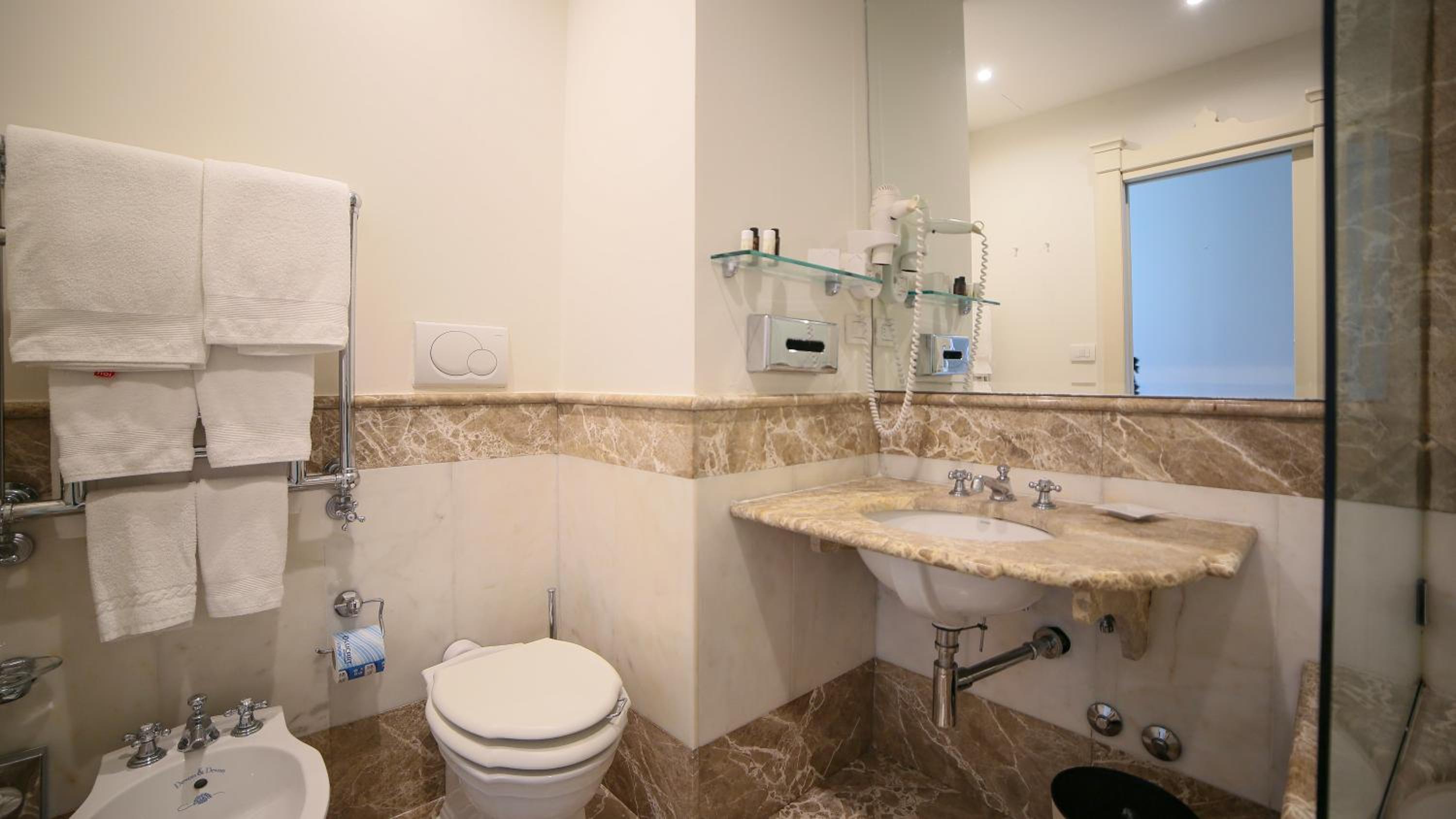 Superior Double Room - Photo 3