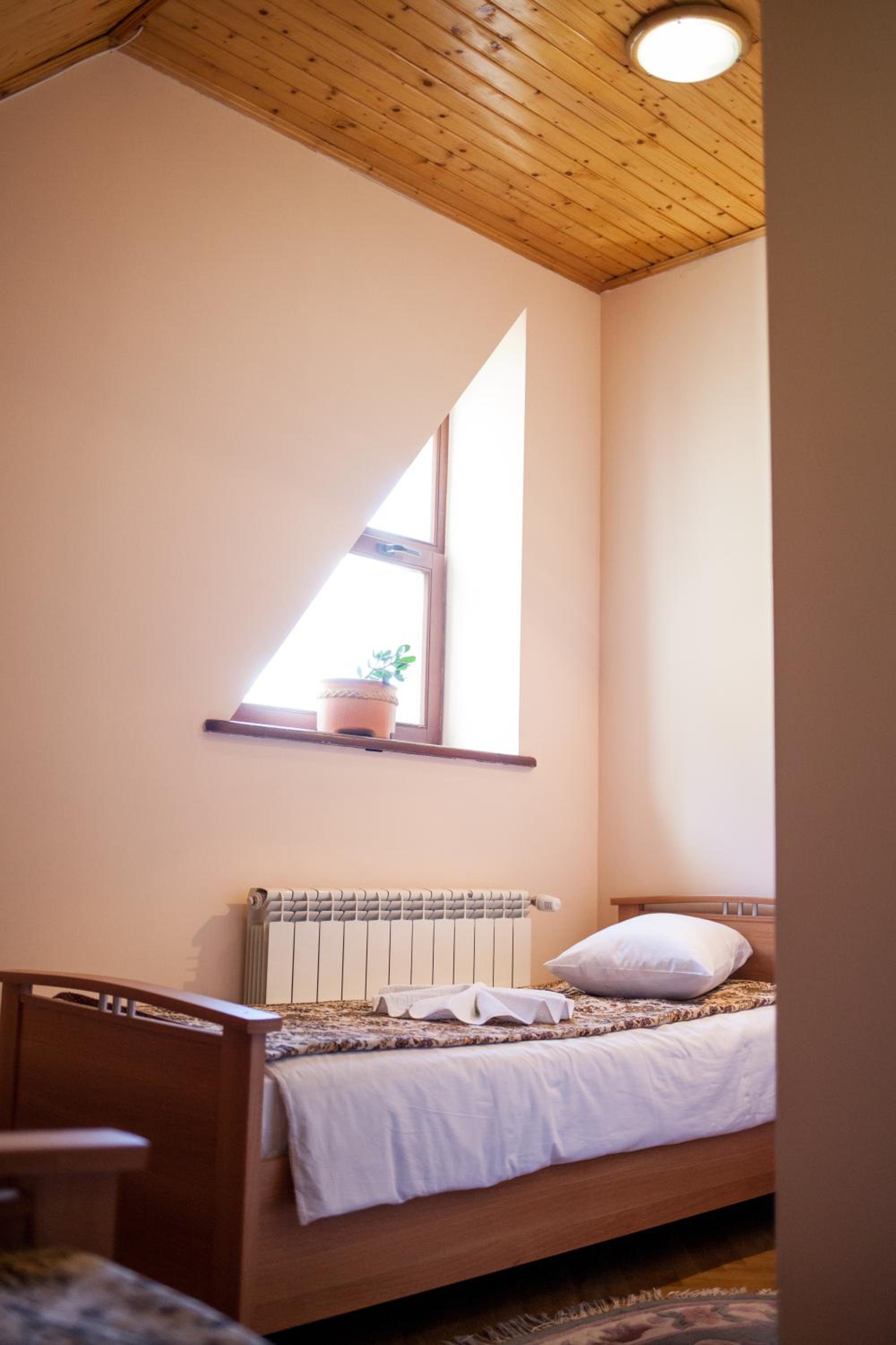 Standard Twin Room photo 3