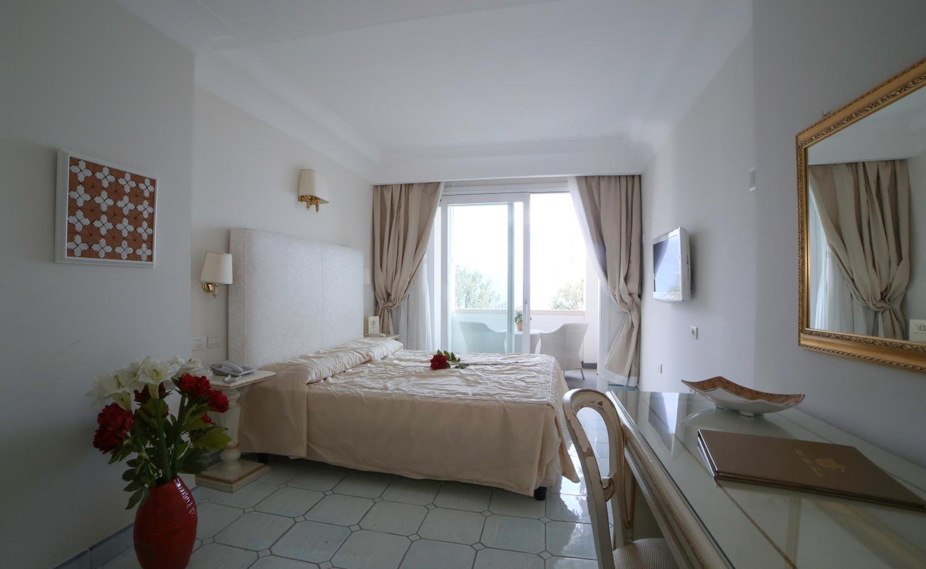 Standard Double Room - Photo 3