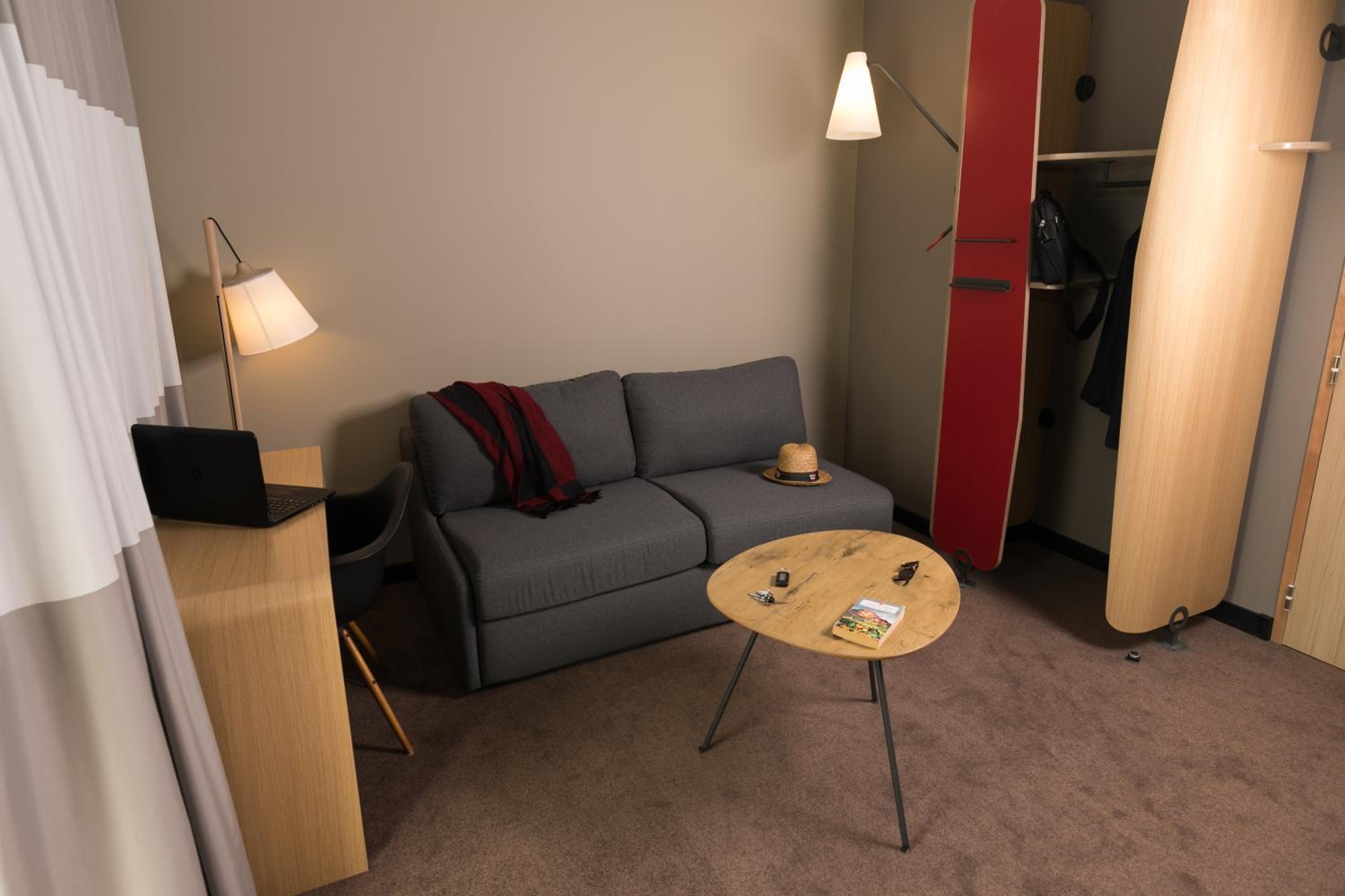 Premium Family Room with Balcony - Photo 2