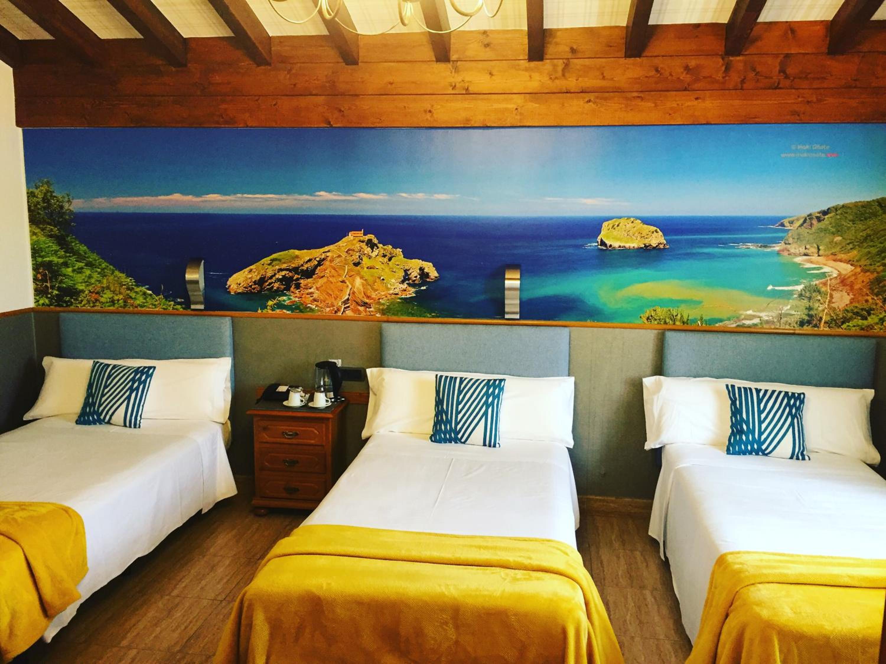 Double or Twin Room - Photo 7
