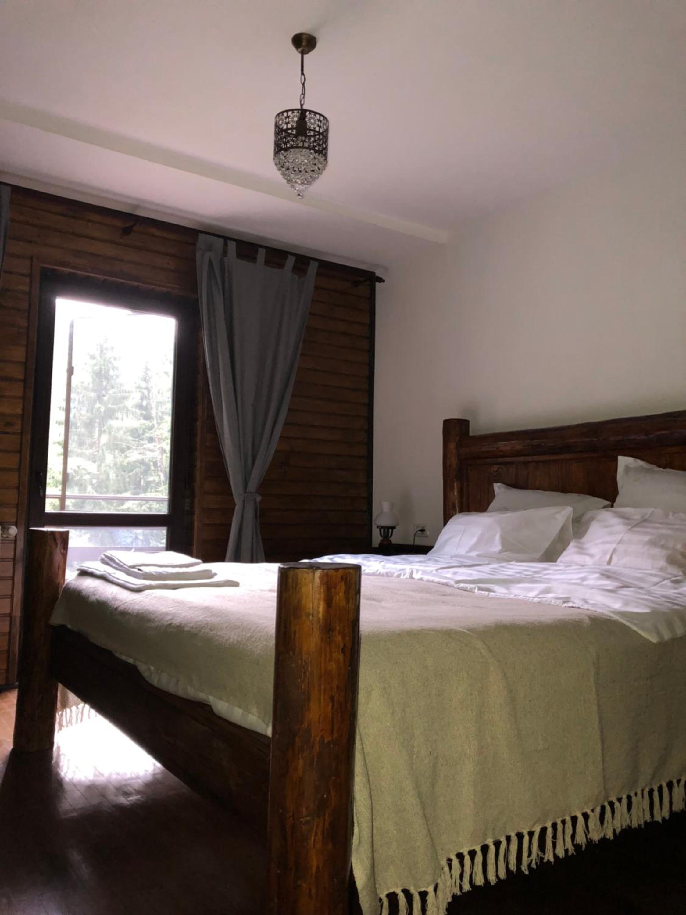 Deluxe Double Room with Balcony - Photo 11