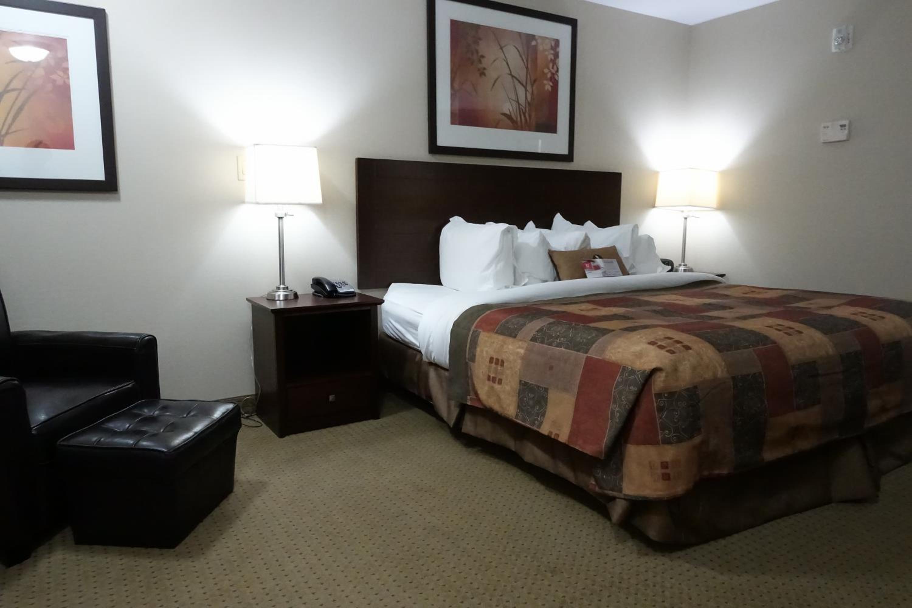 Superior King Suite - Non-Smoking - Photo 1