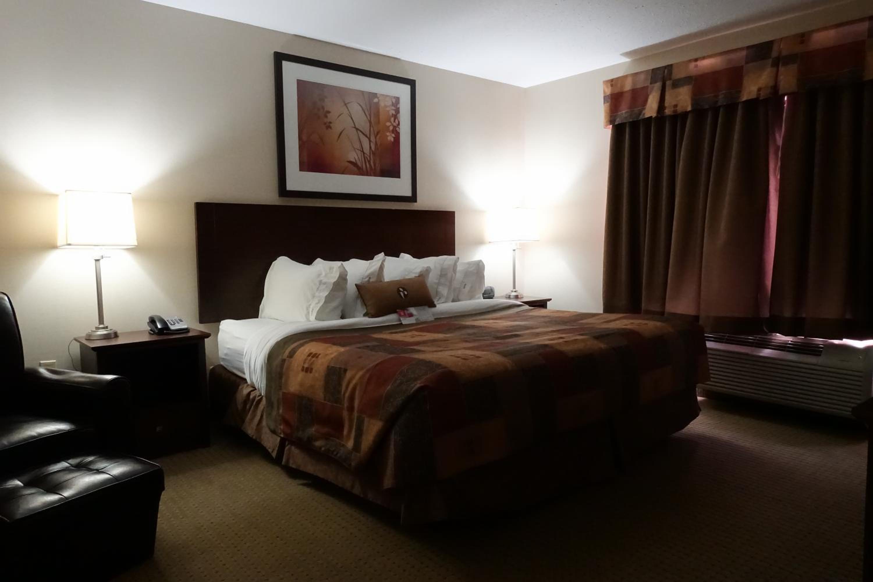 Superior King Room - Non-Smoking - Photo 3