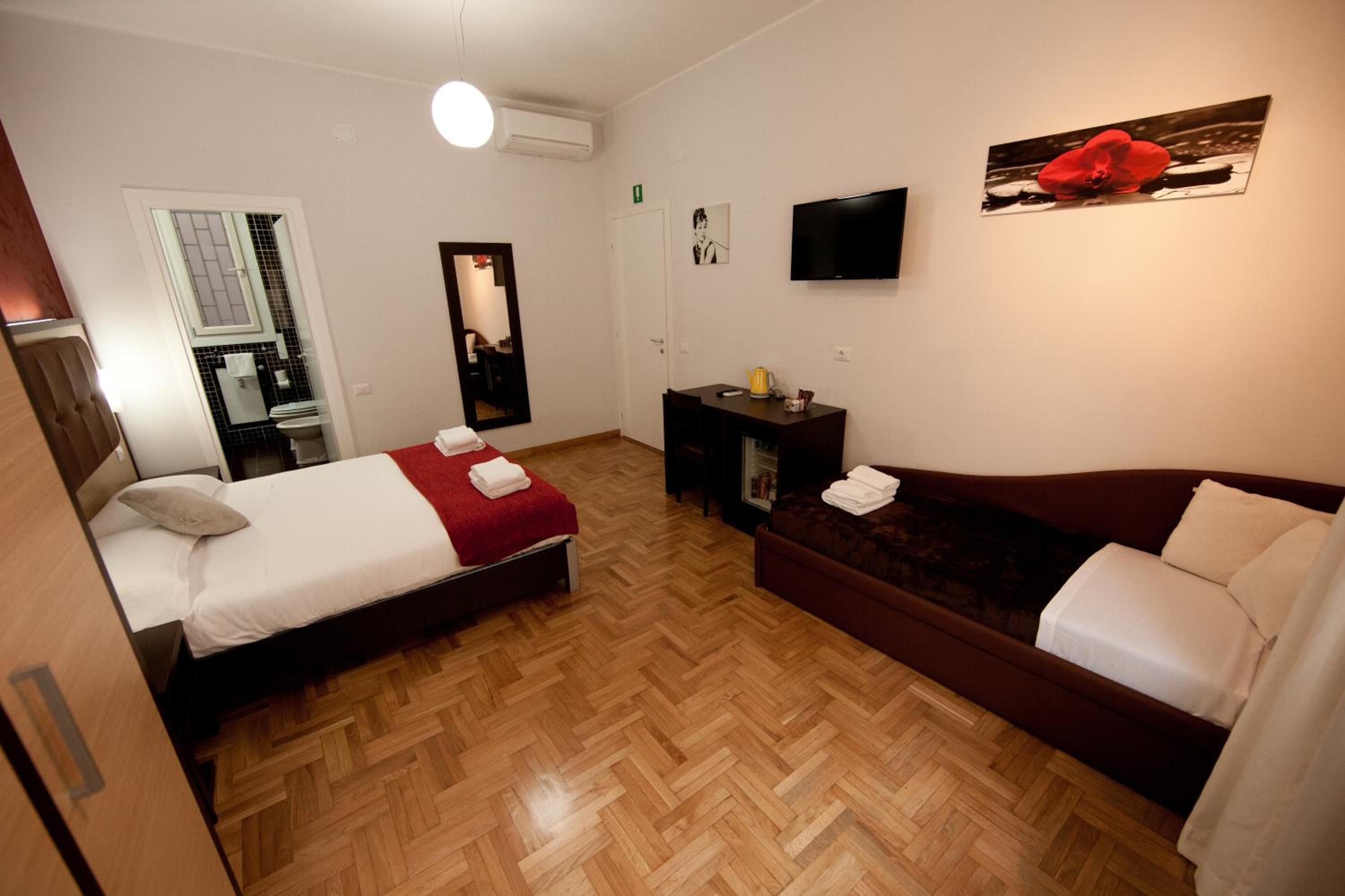 Standard Quadruple Room photo 1