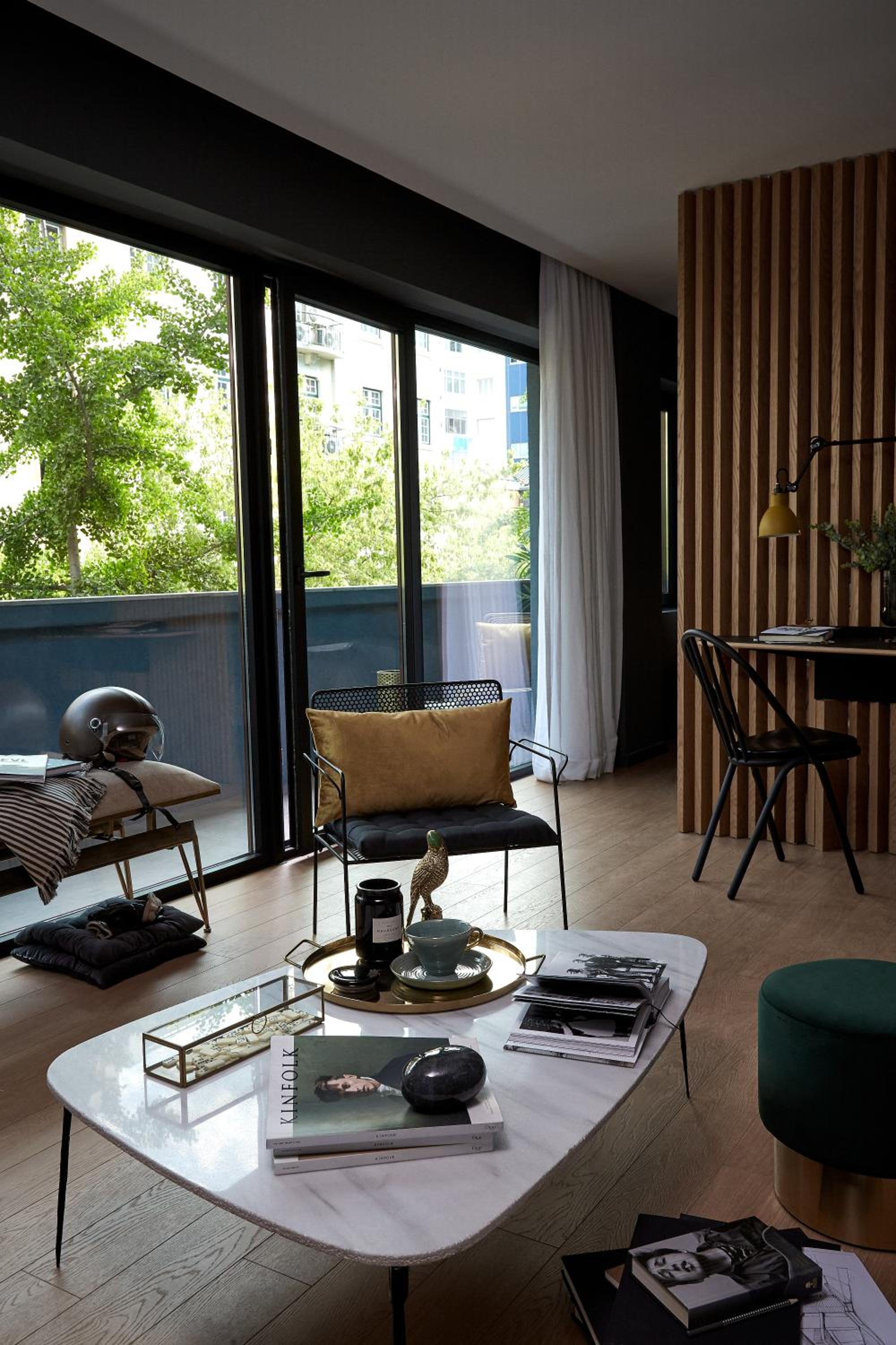 Studio with City View - Photo 3