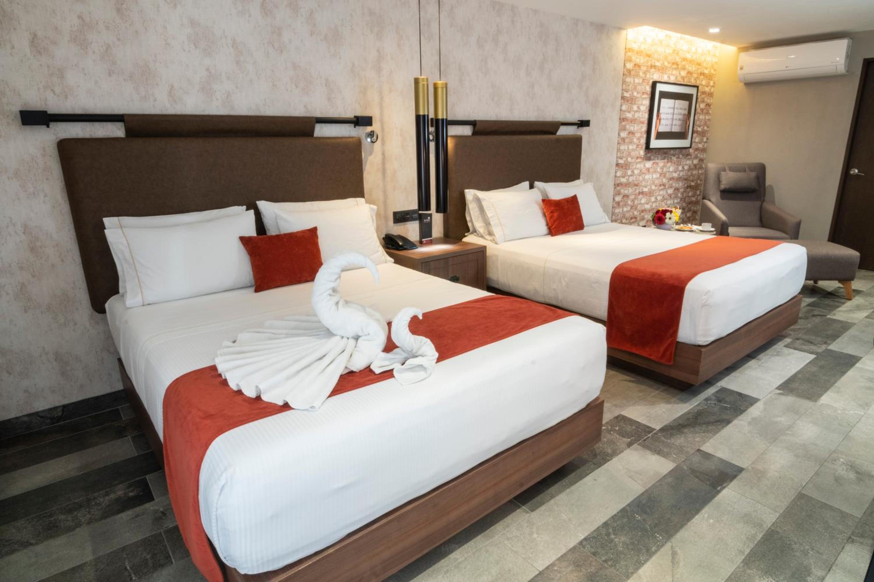 Double Room - Photo 4