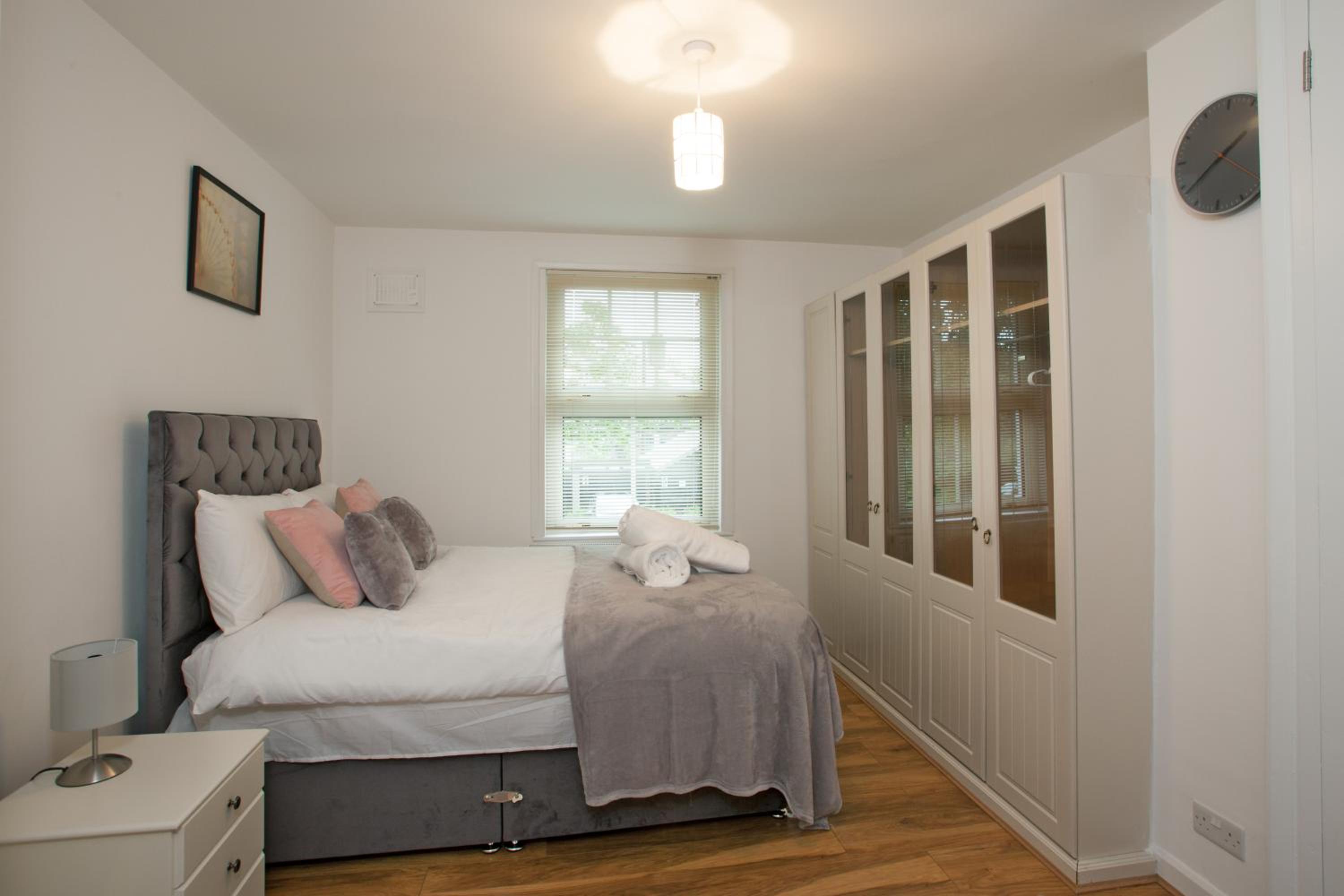Three-Bedroom Apartment photo 1