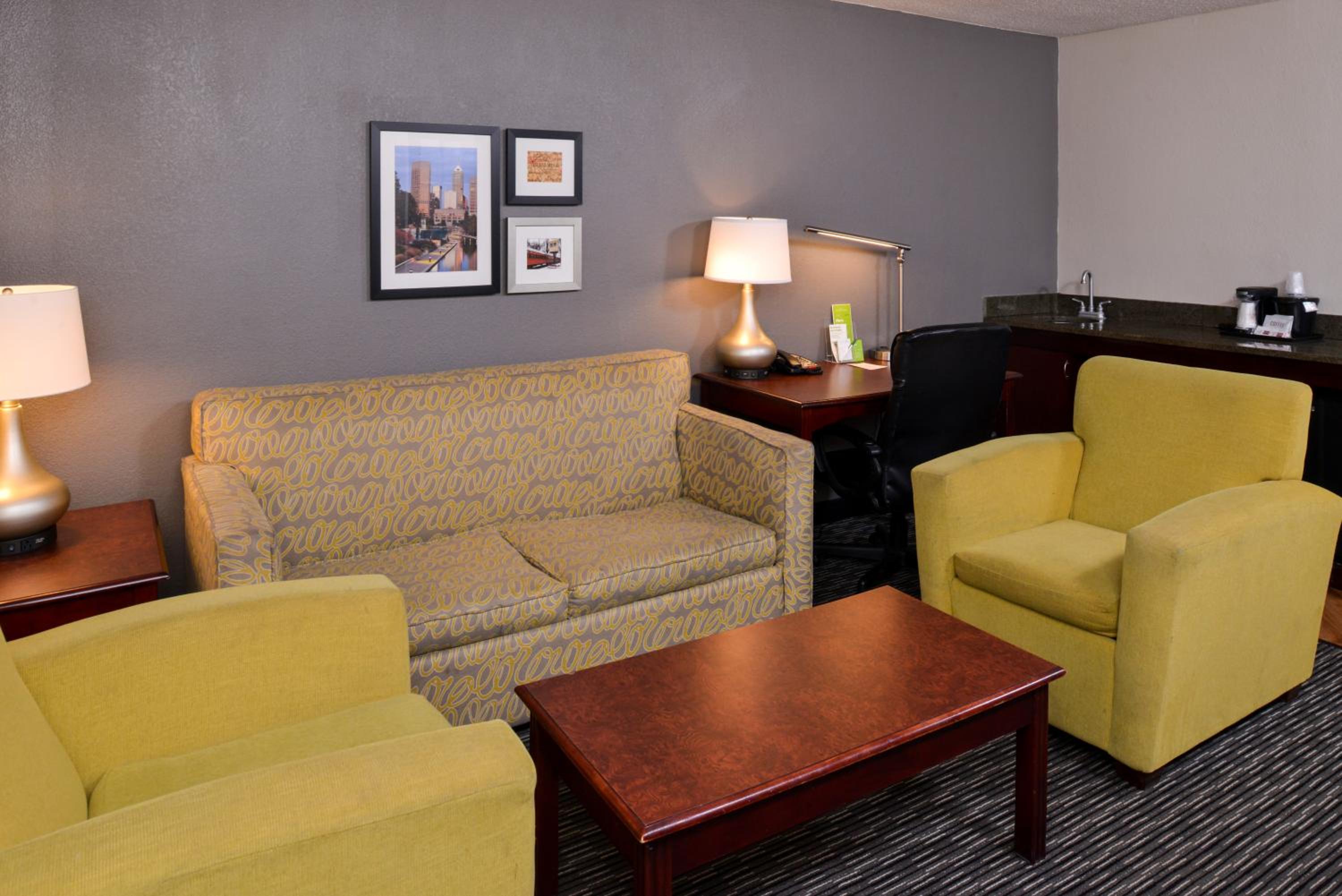 King Suite - Photo 9