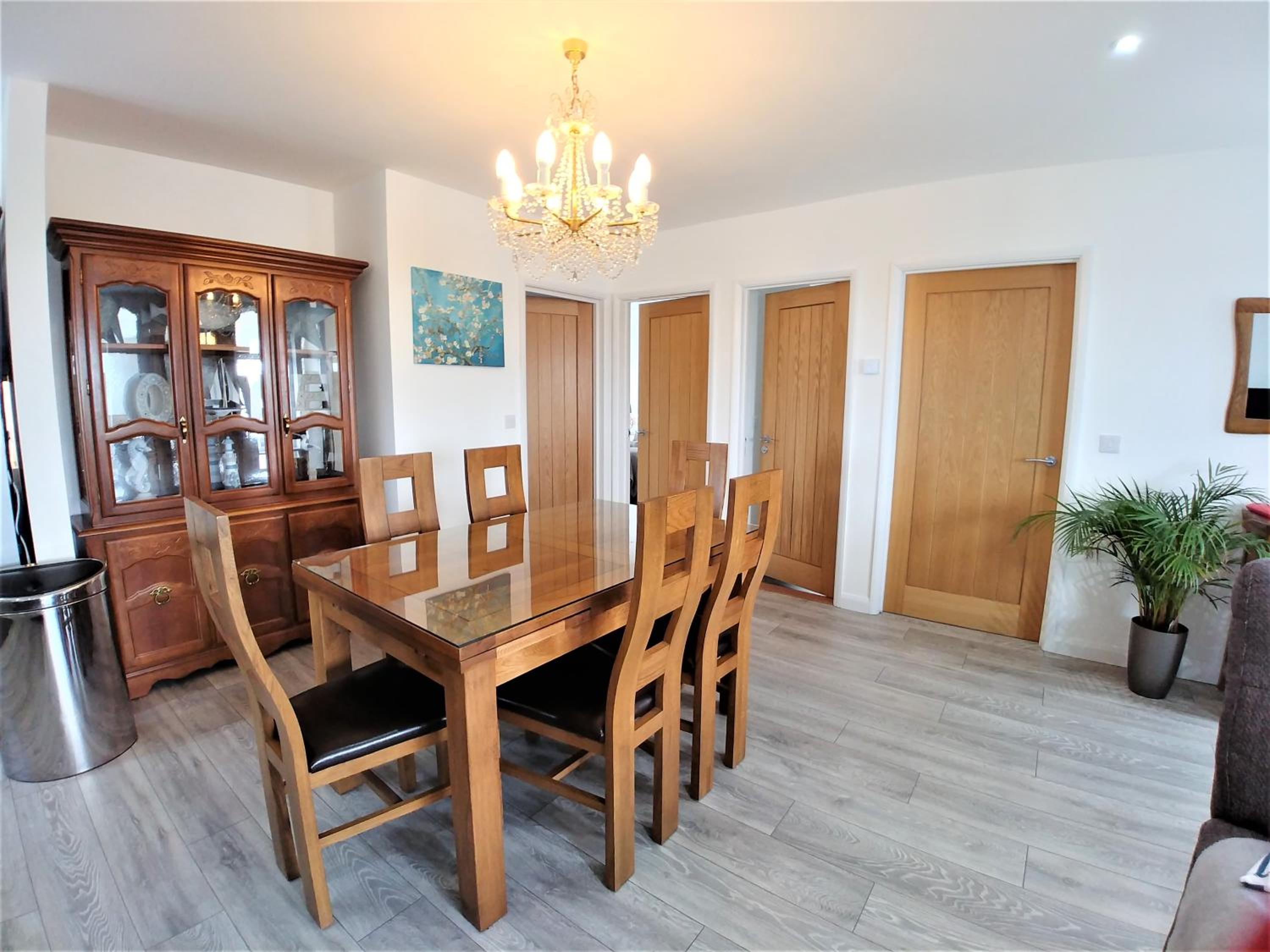 Three-Bedroom Apartment with Terrace photo 3