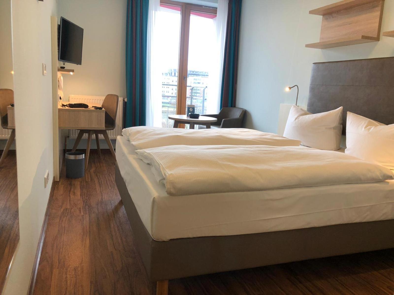 Double Room - Photo 3