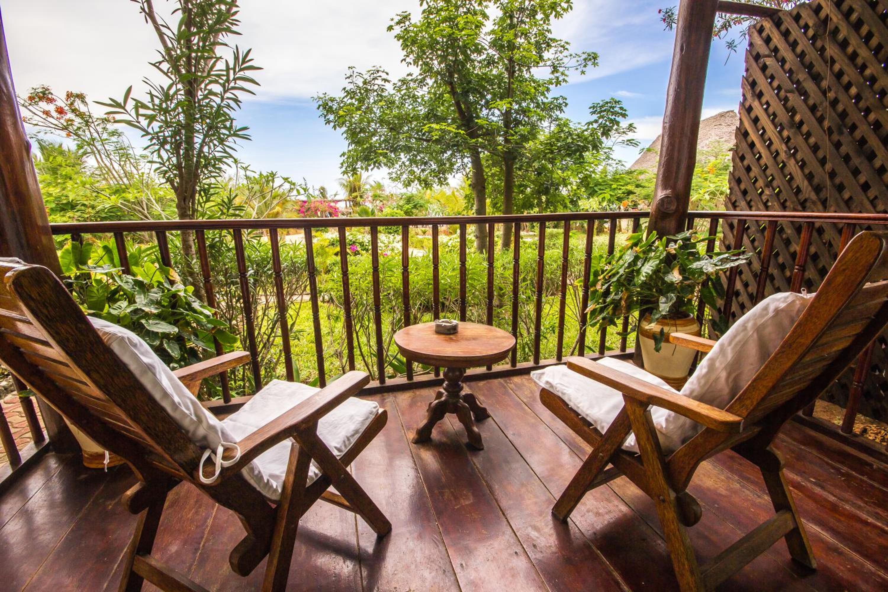 Double or Twin Room with Garden View - Photo 7