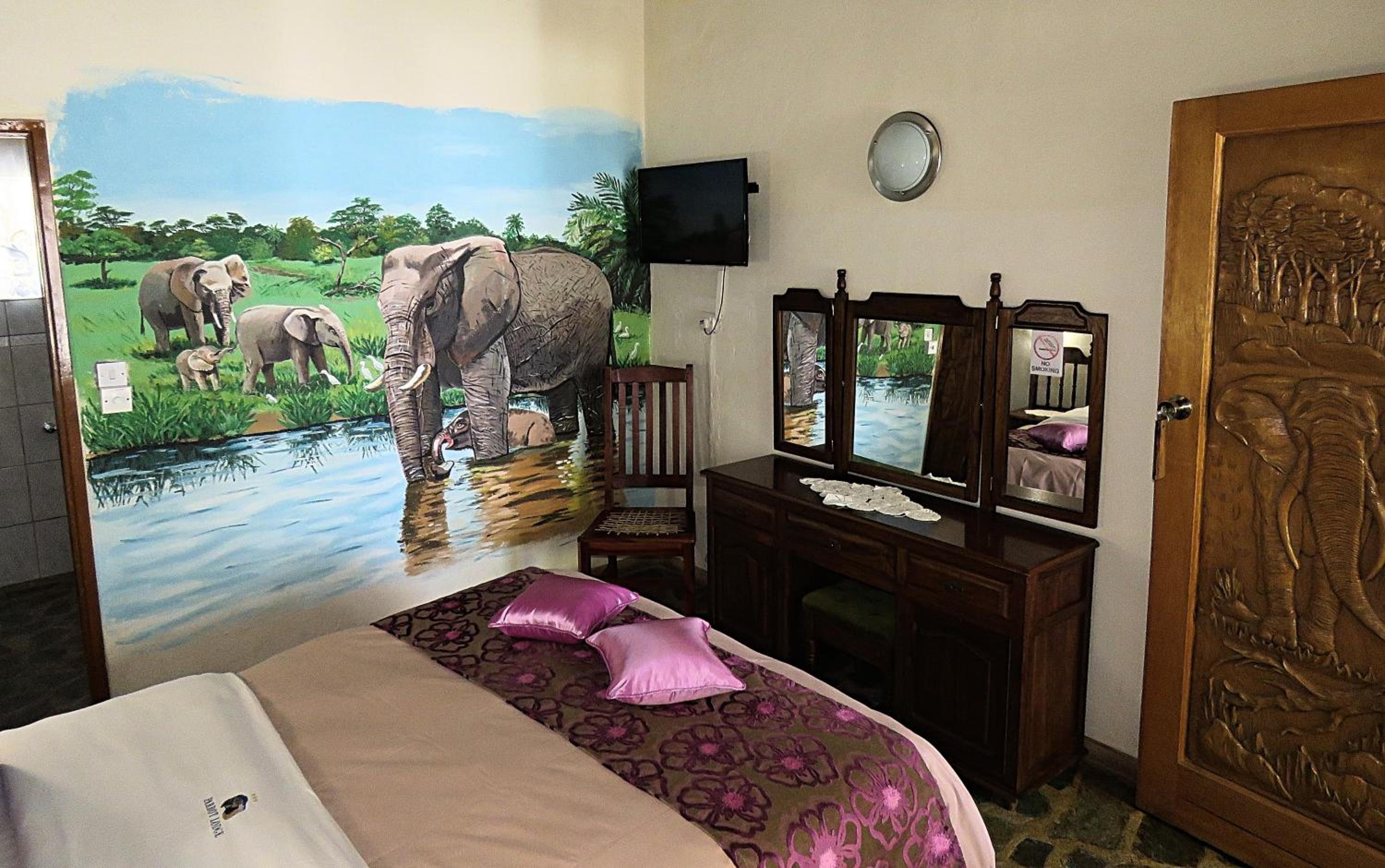 Budget Double Room photo 3