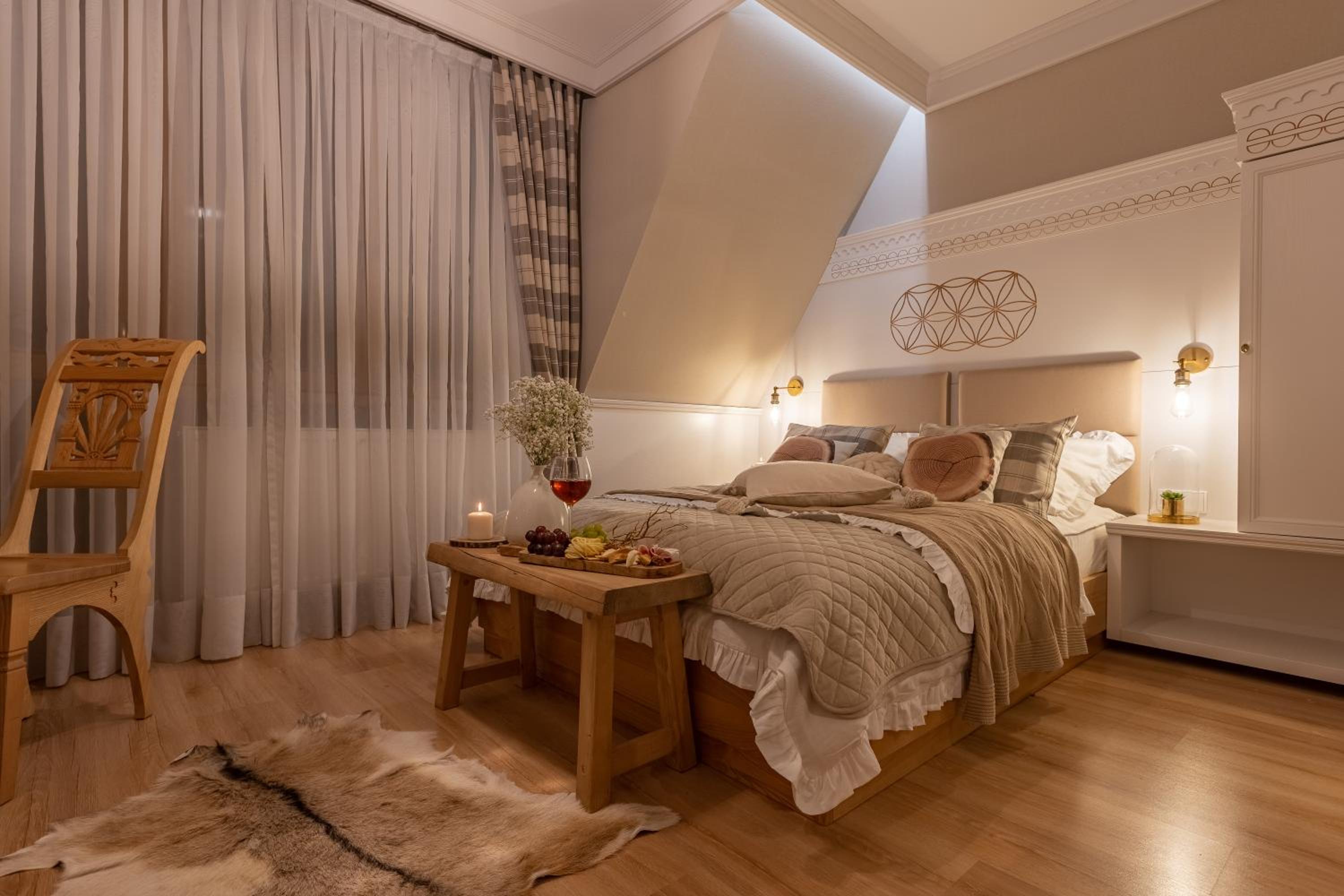 Deluxe Double Room - Photo 5
