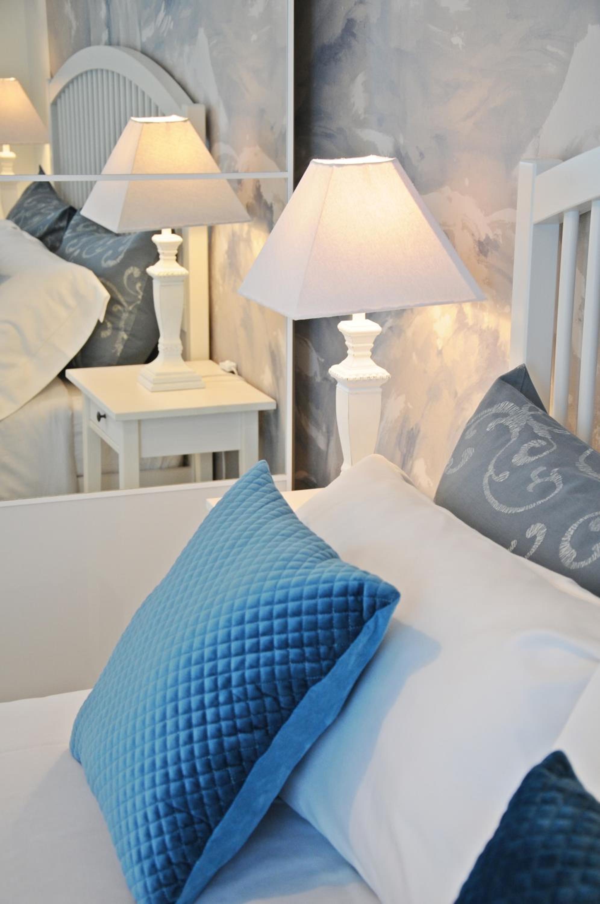 Double Room with Balcony and Sea View - Photo 1