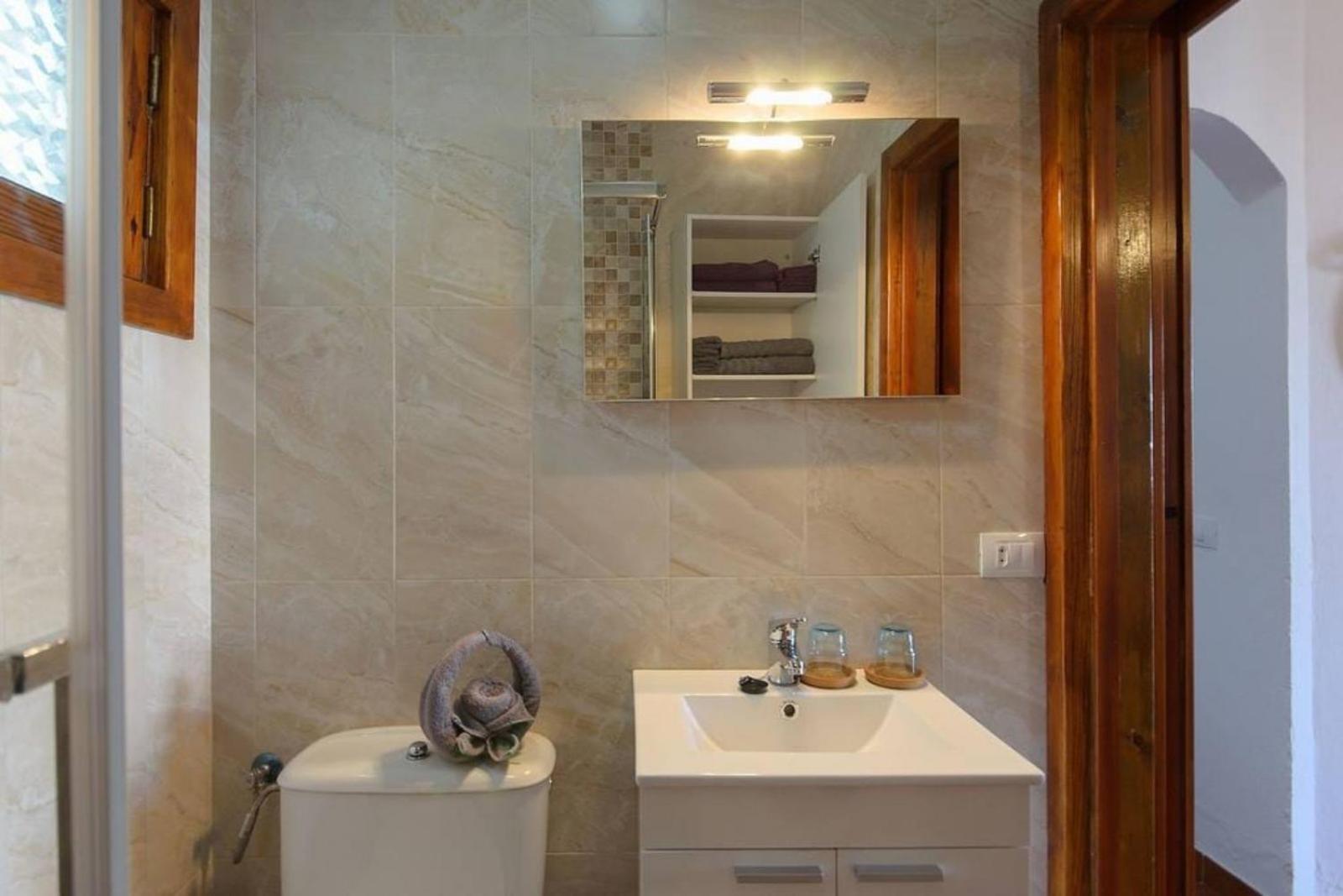 One-Bedroom Apartment - Photo 4