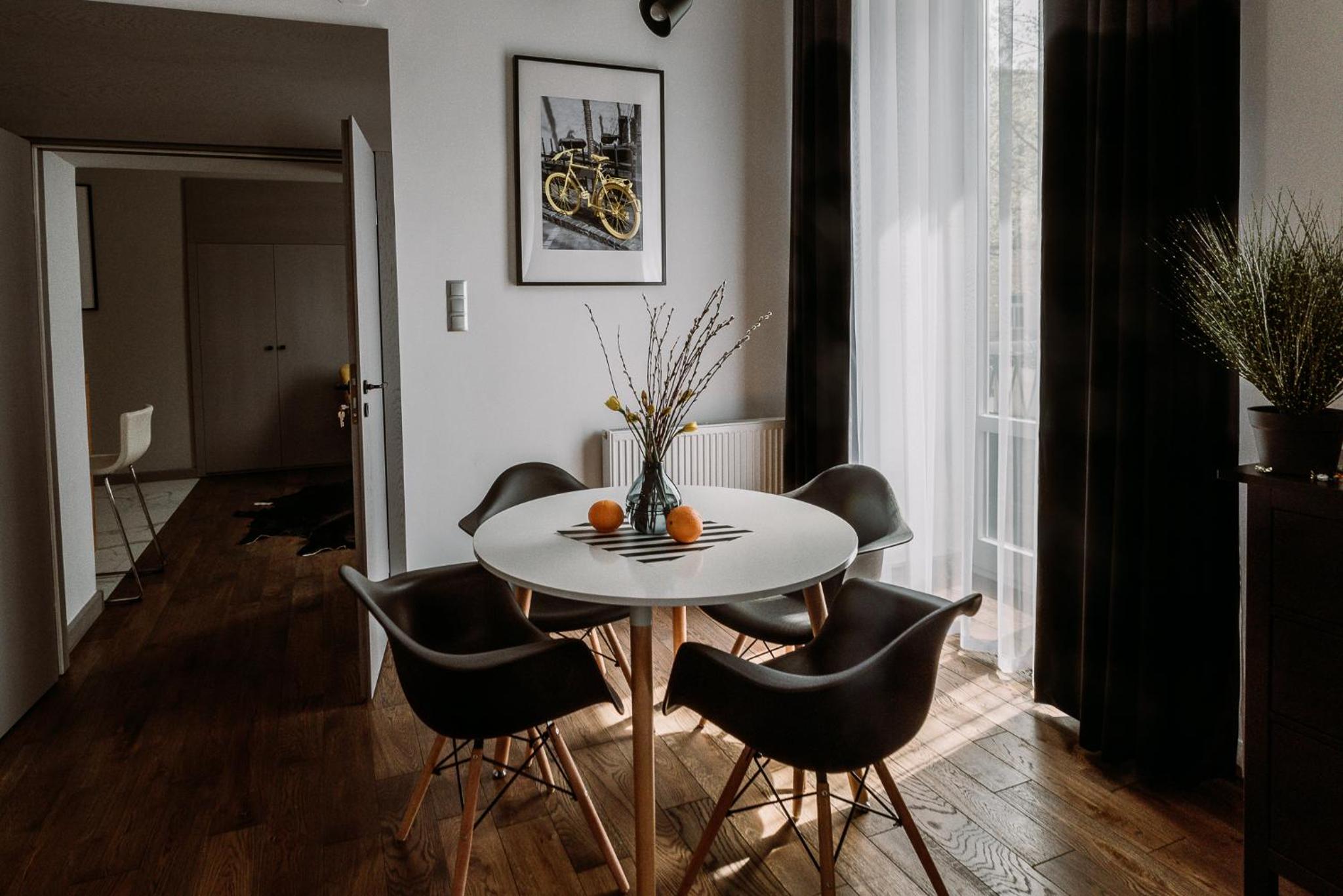 One-Bedroom Apartment - Photo 8