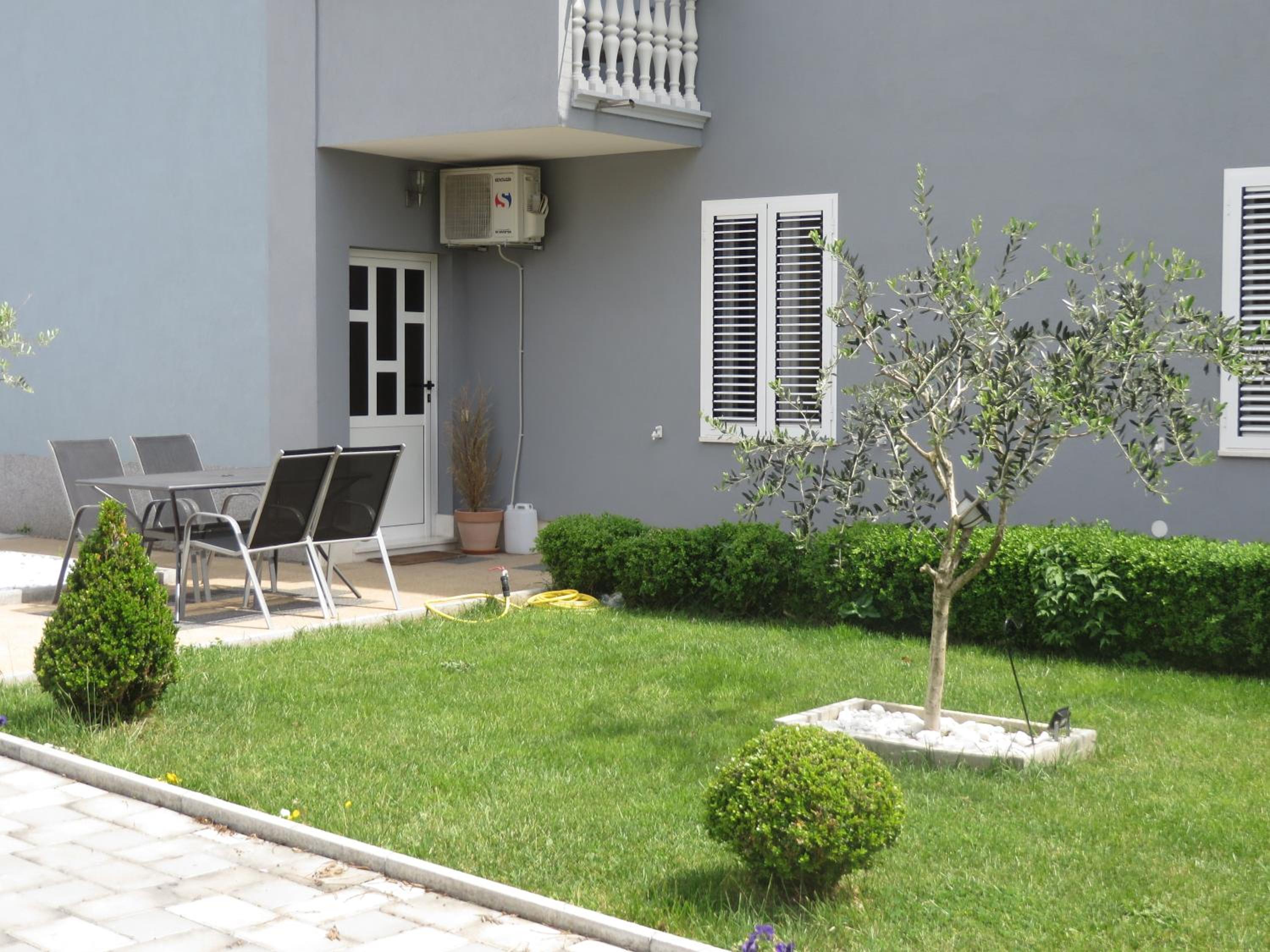 One-Bedroom Apartment Ground Floor photo 1