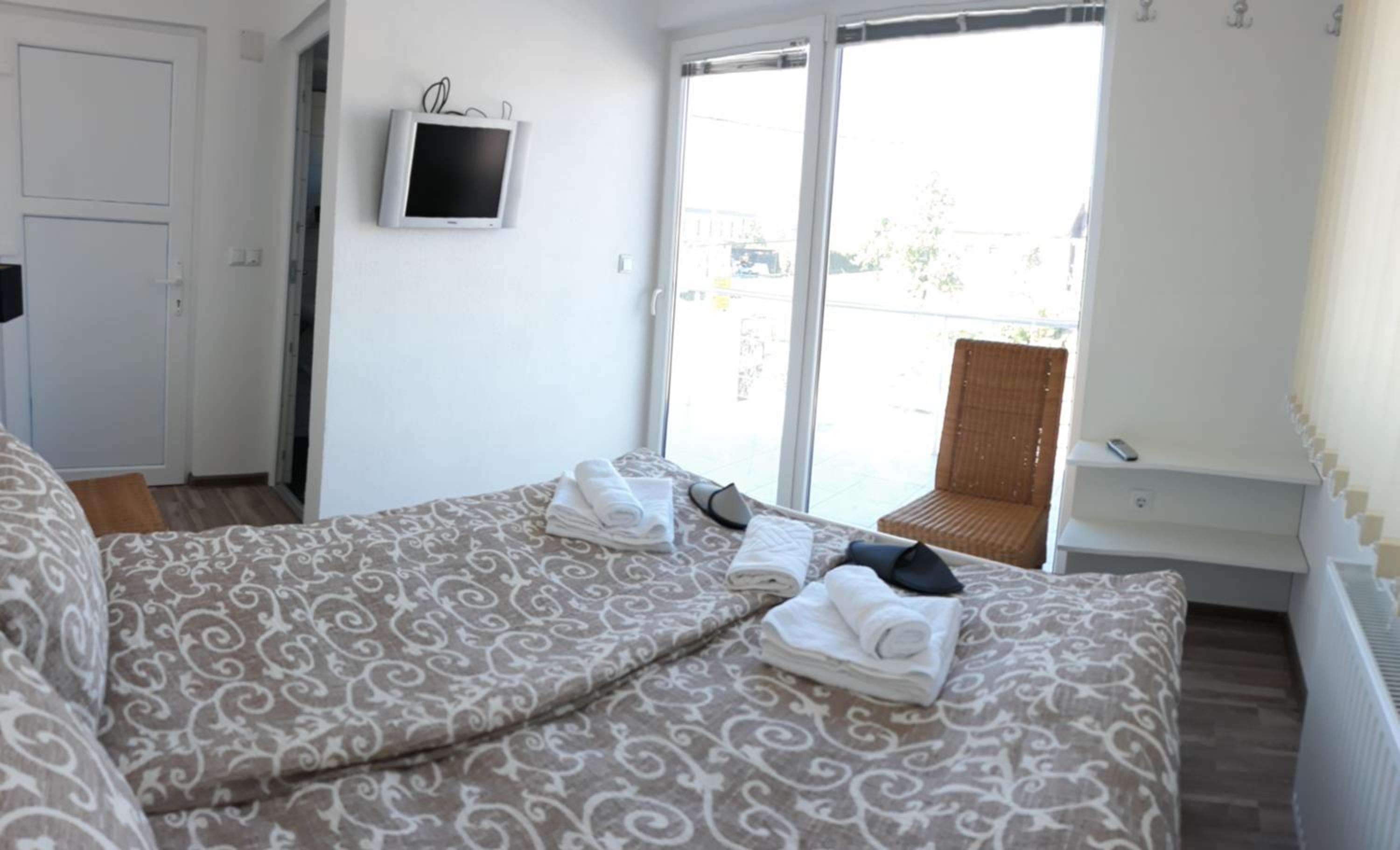 Deluxe Double Room with Balcony photo 1