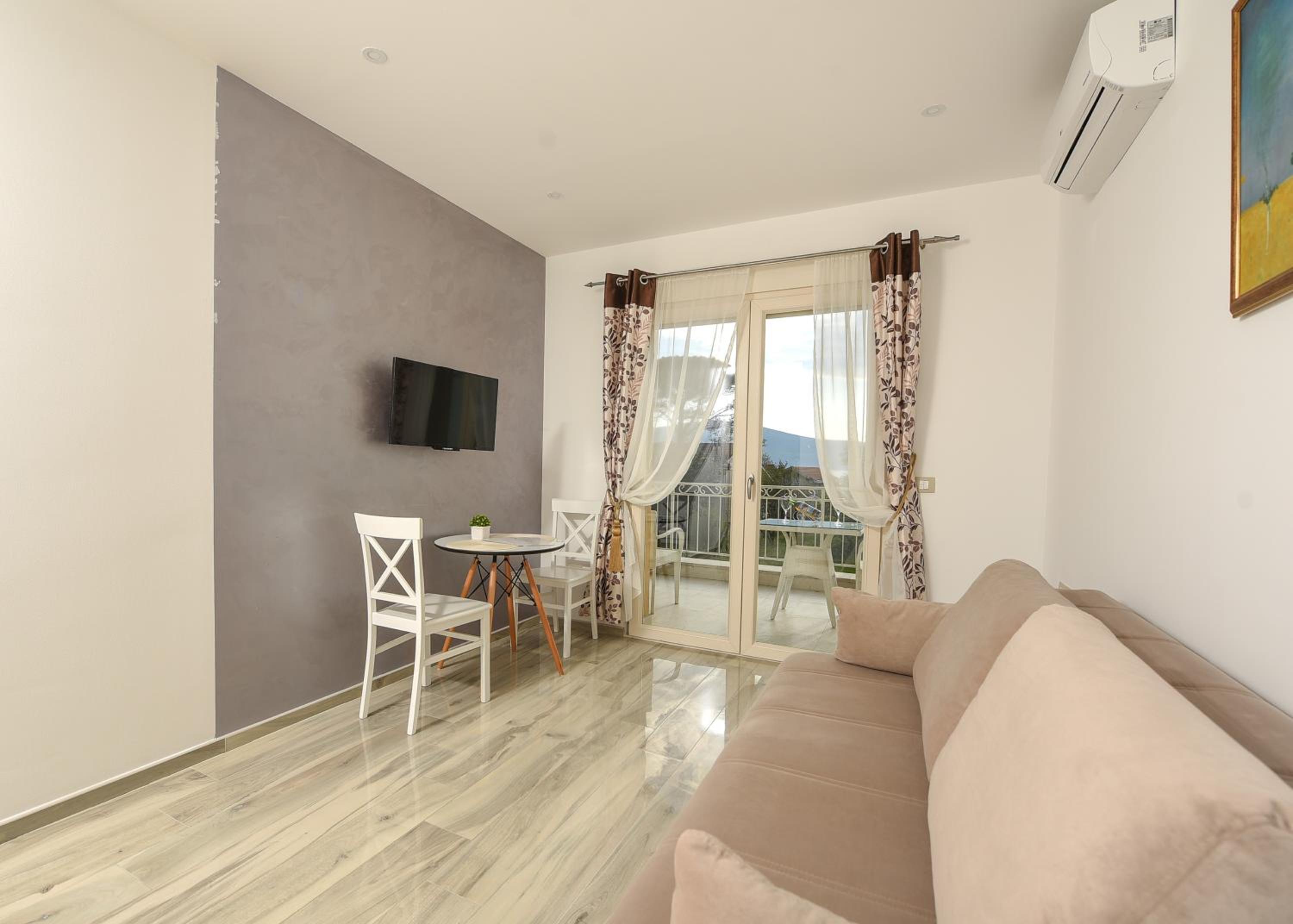 Studio with Balcony & Sea View