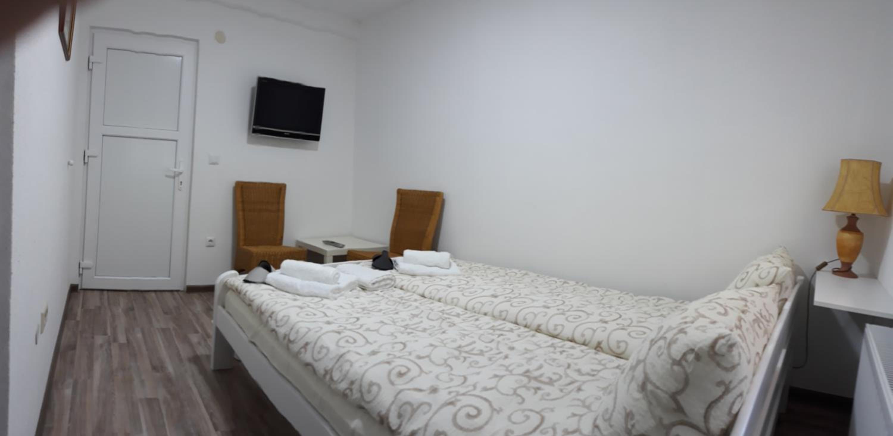 Double Room with Private Bathroom photo 2