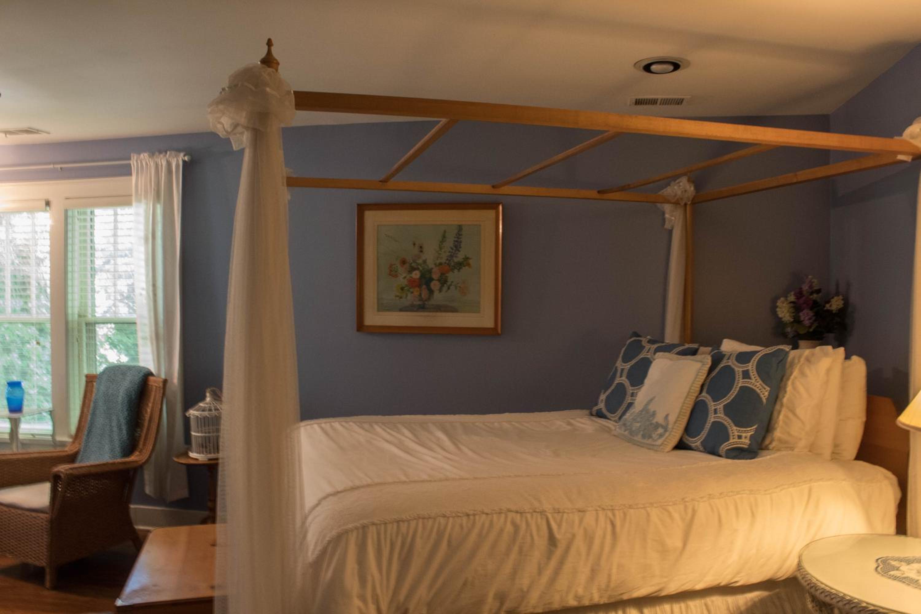 Double or Twin Room with Extra Bed - The Larkspur photo 1