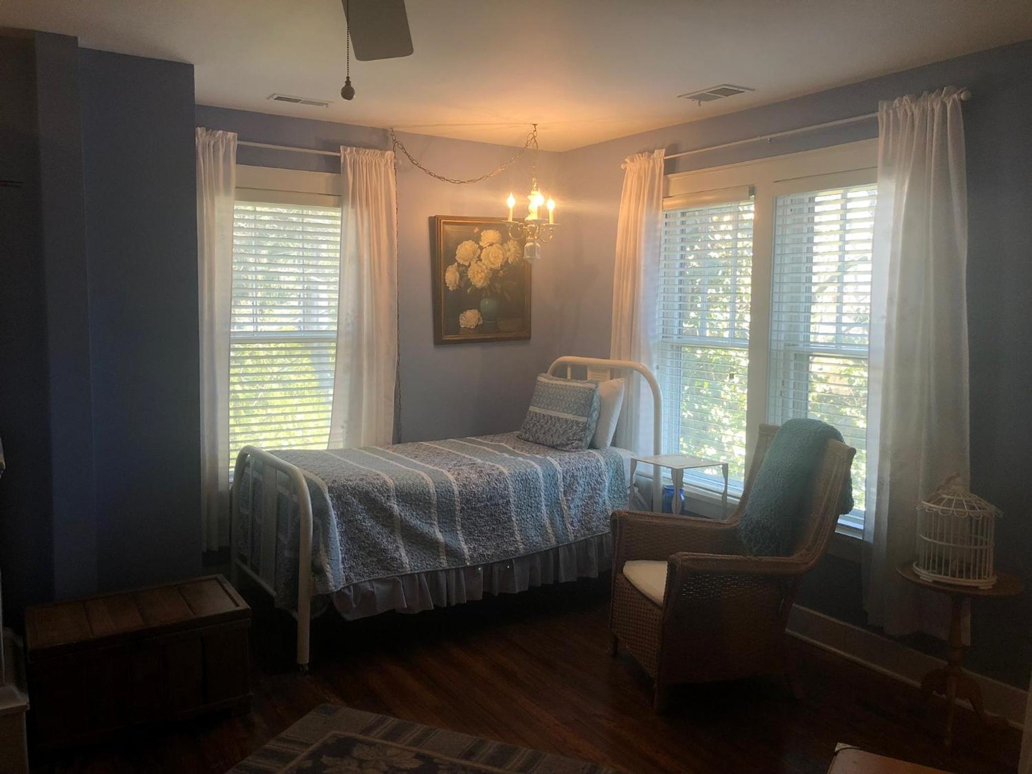 Double or Twin Room with Extra Bed - The Larkspur photo 2