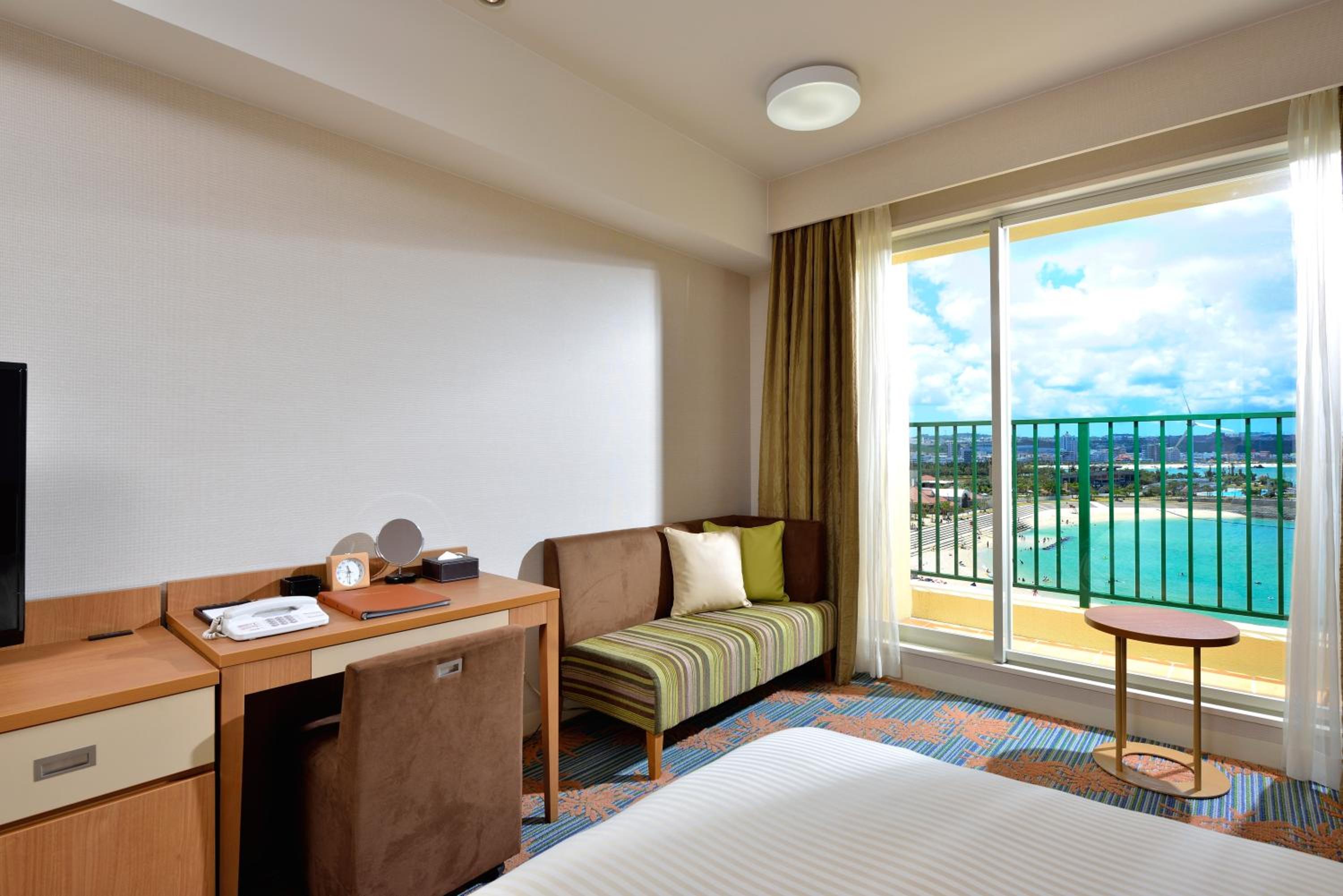 Standard Twin Room with Sea View - Non-Smoking - Photo 2
