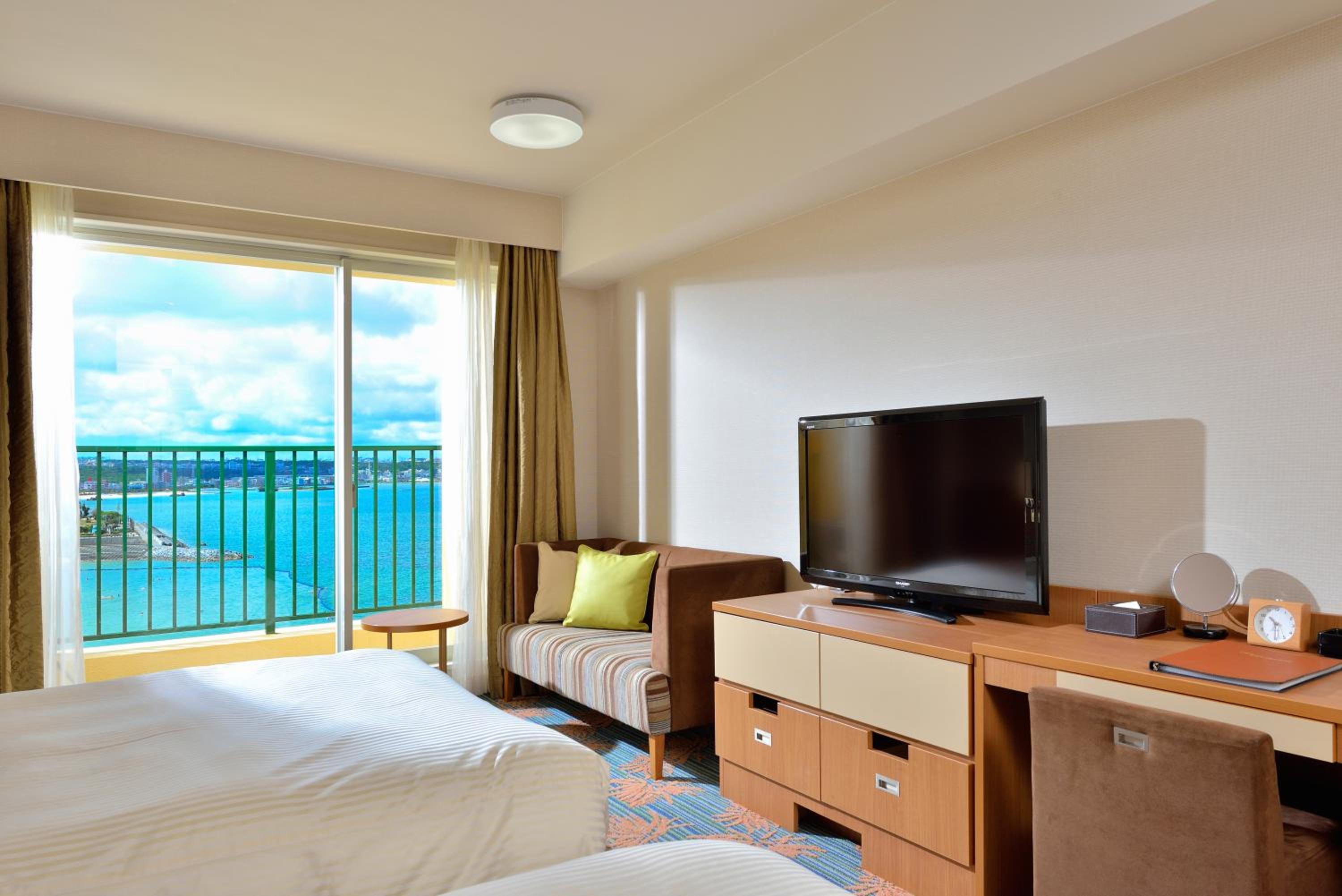 Superior Twin Room with Sea View - Non-Smoking - Photo 7