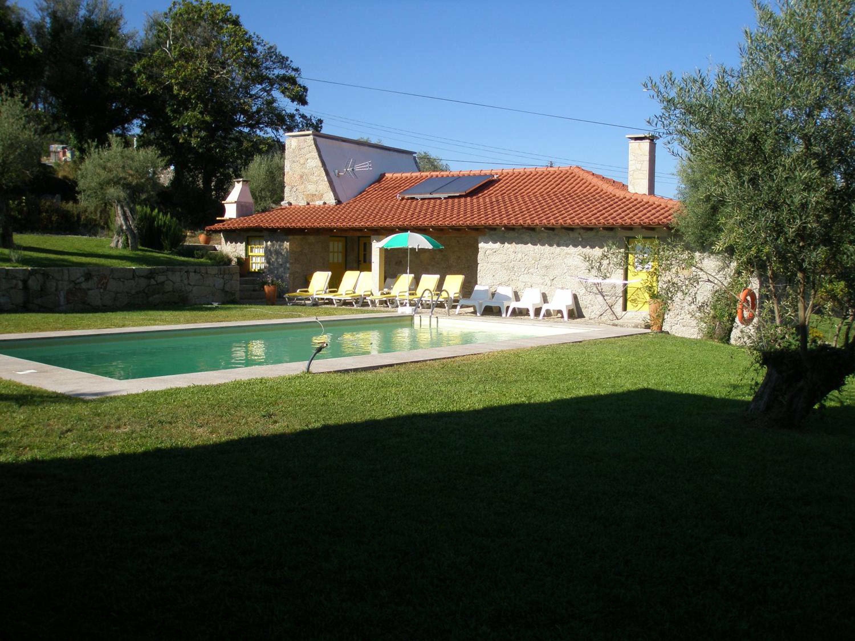 Three-Bedroom House photo 2