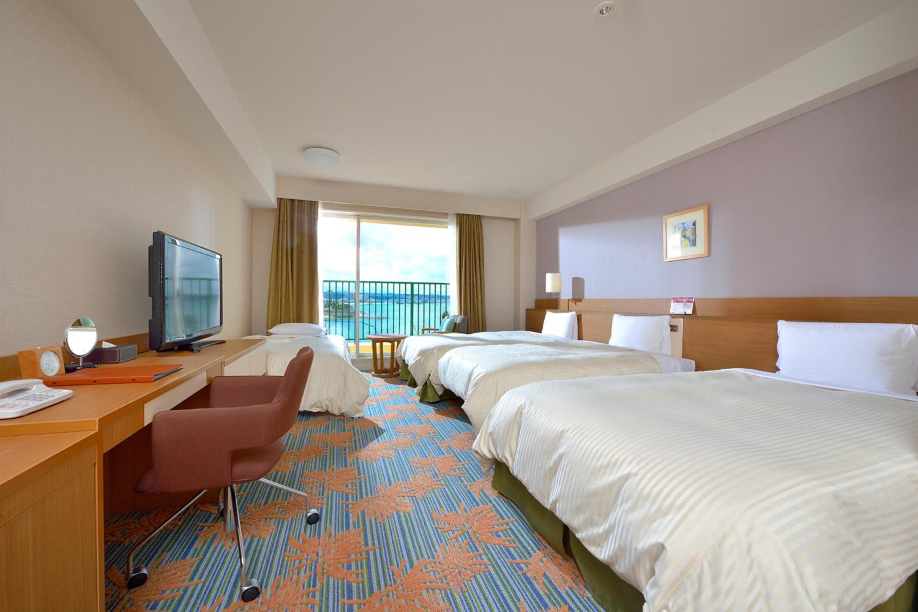 Standard Quadruple Room with Sea view - Non-Smoking - Photo 6