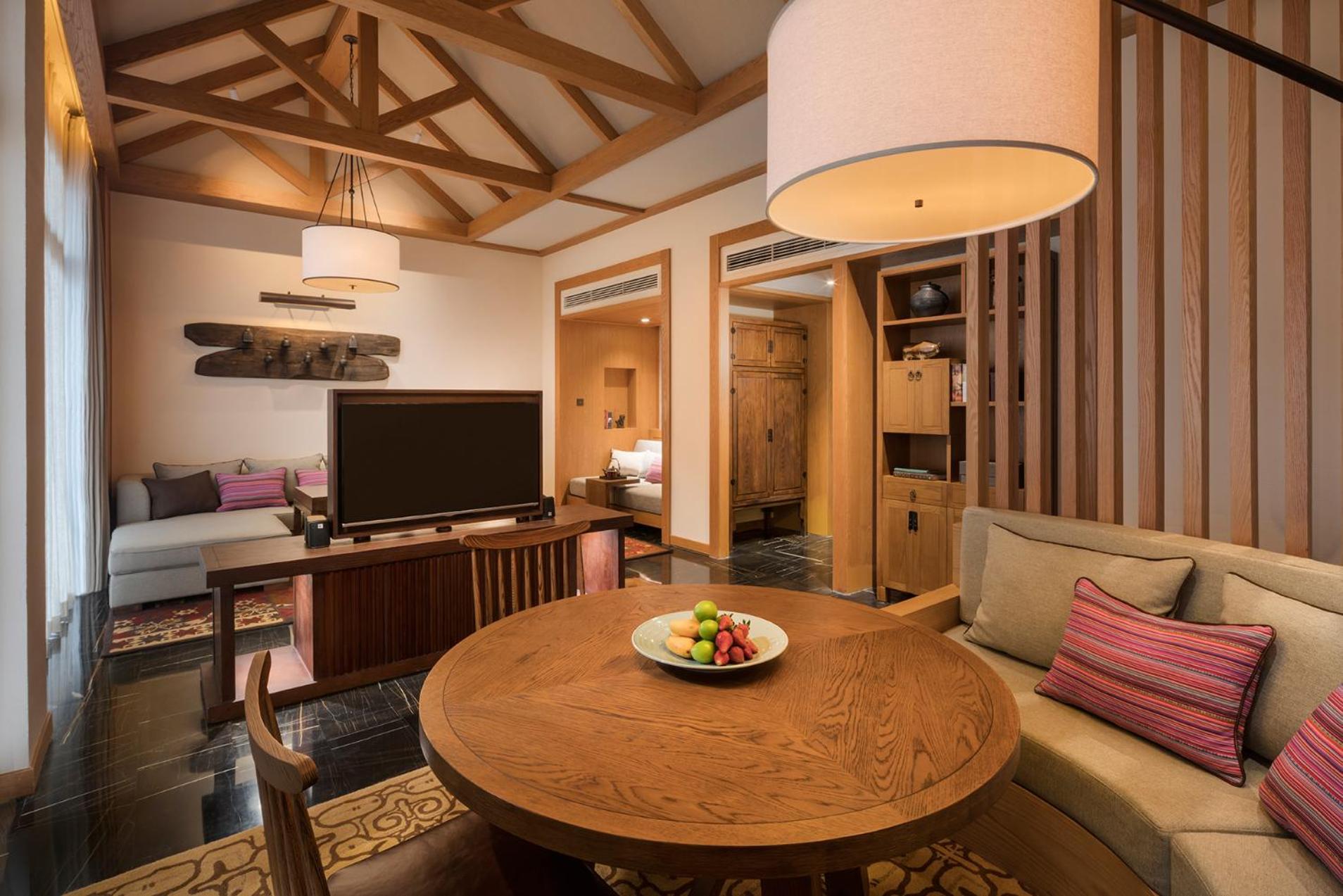 Executive Suite with 2 Desserts photo 2
