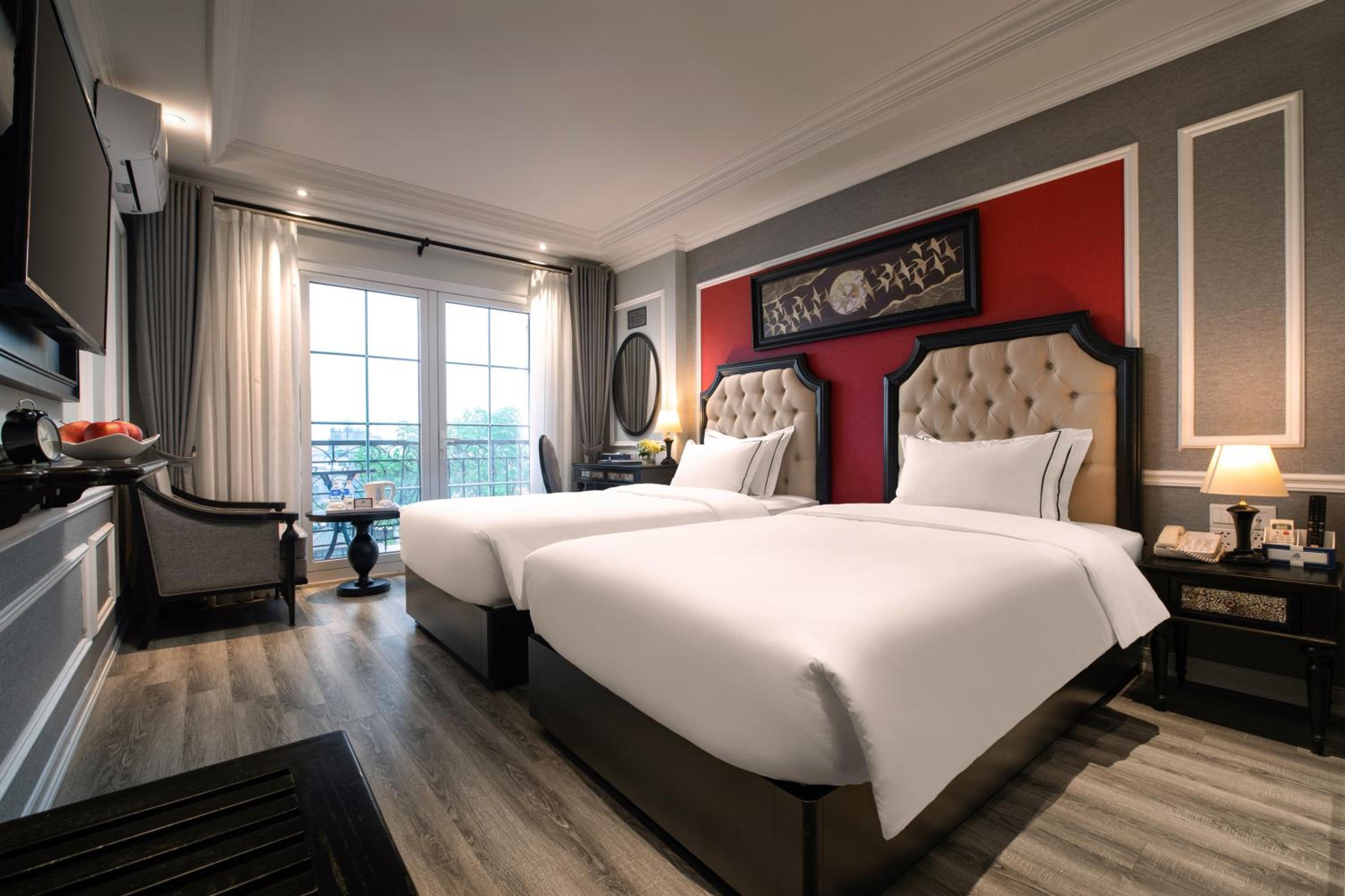 Junior Suite with Balcony photo 3