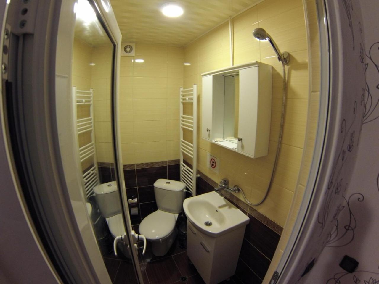 Twin Room - Photo 8