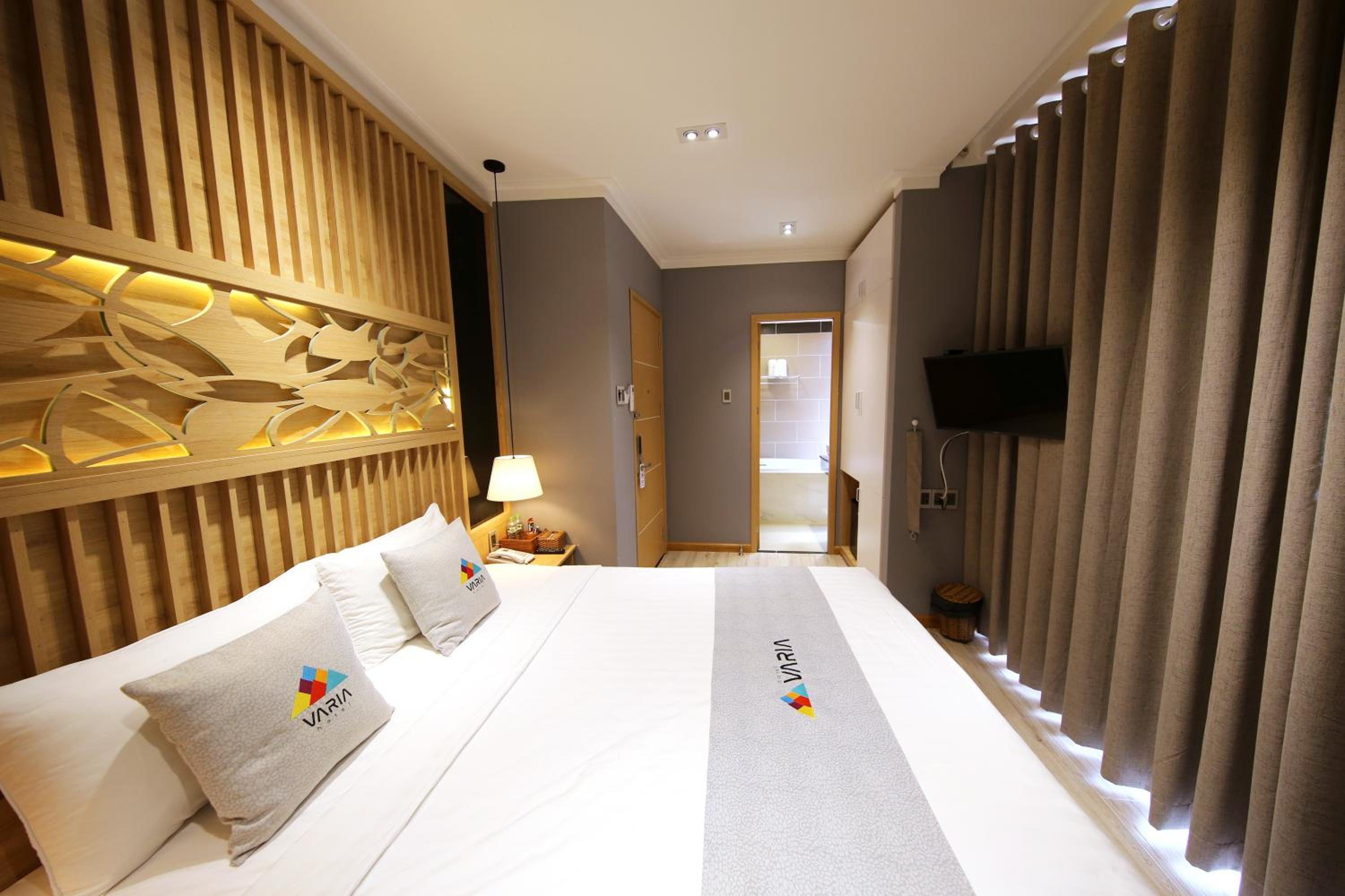 Superior King Room - Photo 2