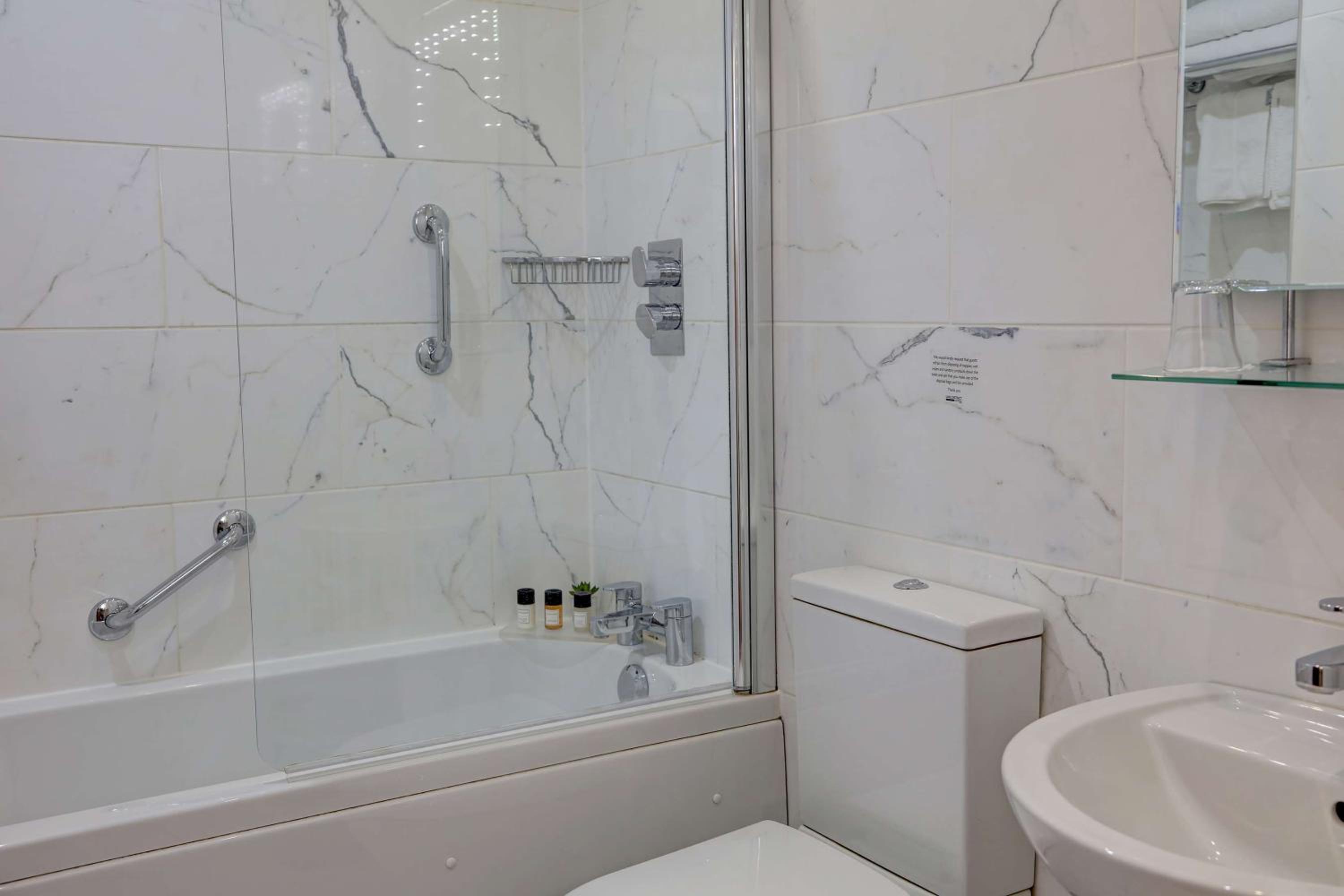 Standard Double Room - Photo 4