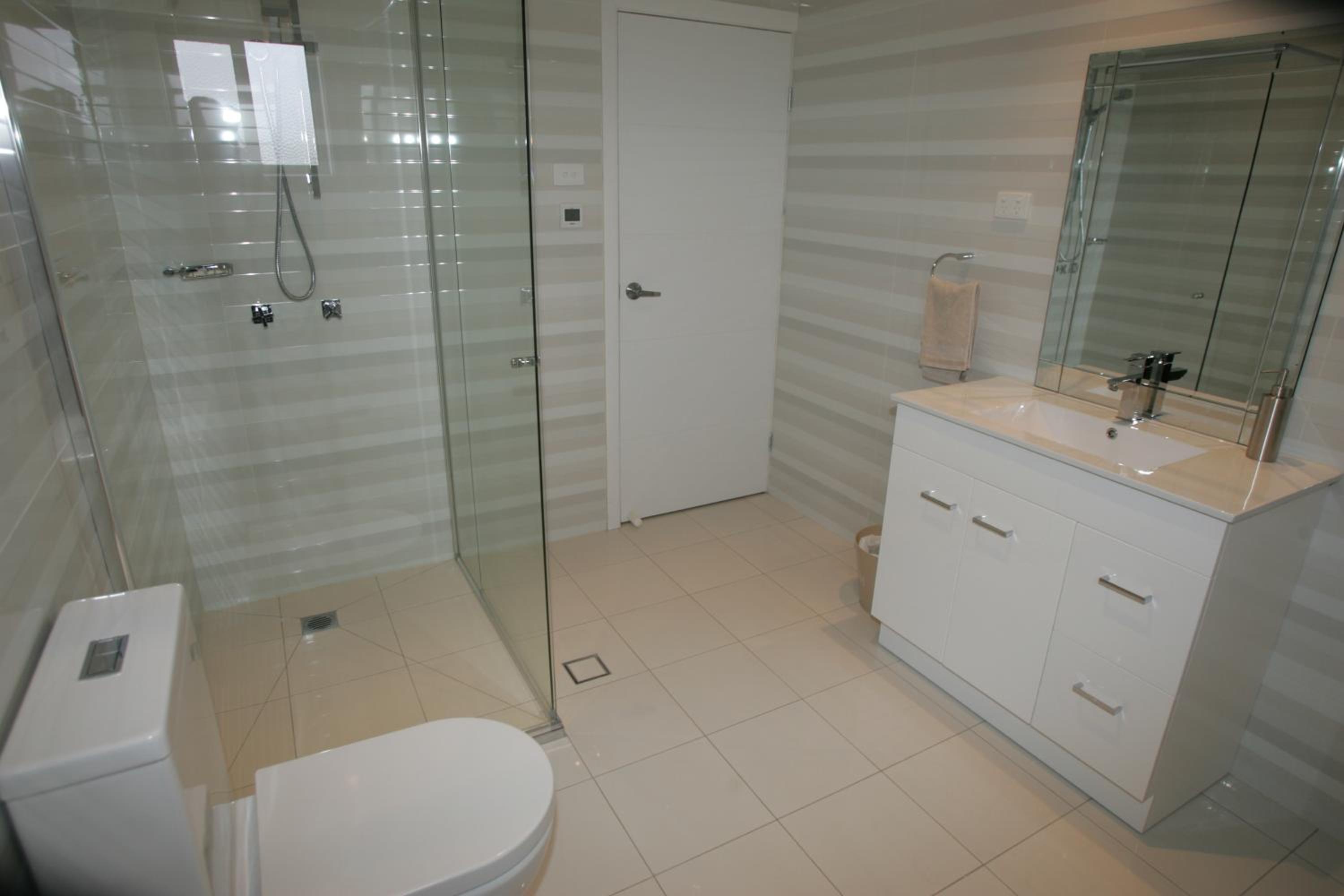 Two-Bedroom Apartment - Photo 2