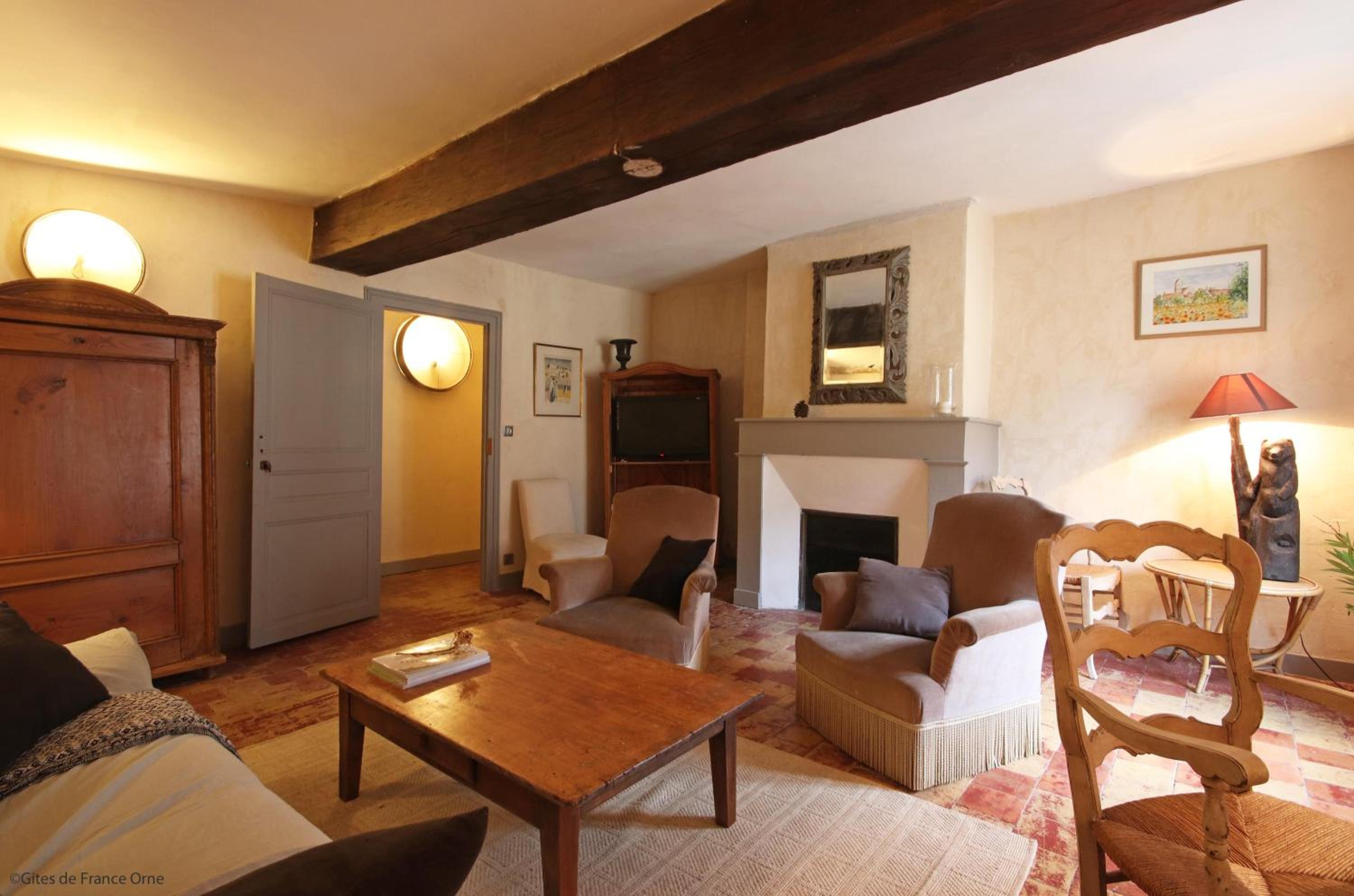 One-Bedroom House photo 1